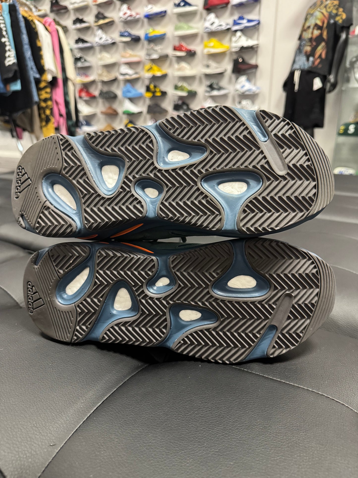 Yeezy 700 Faded Azure / Preowned
