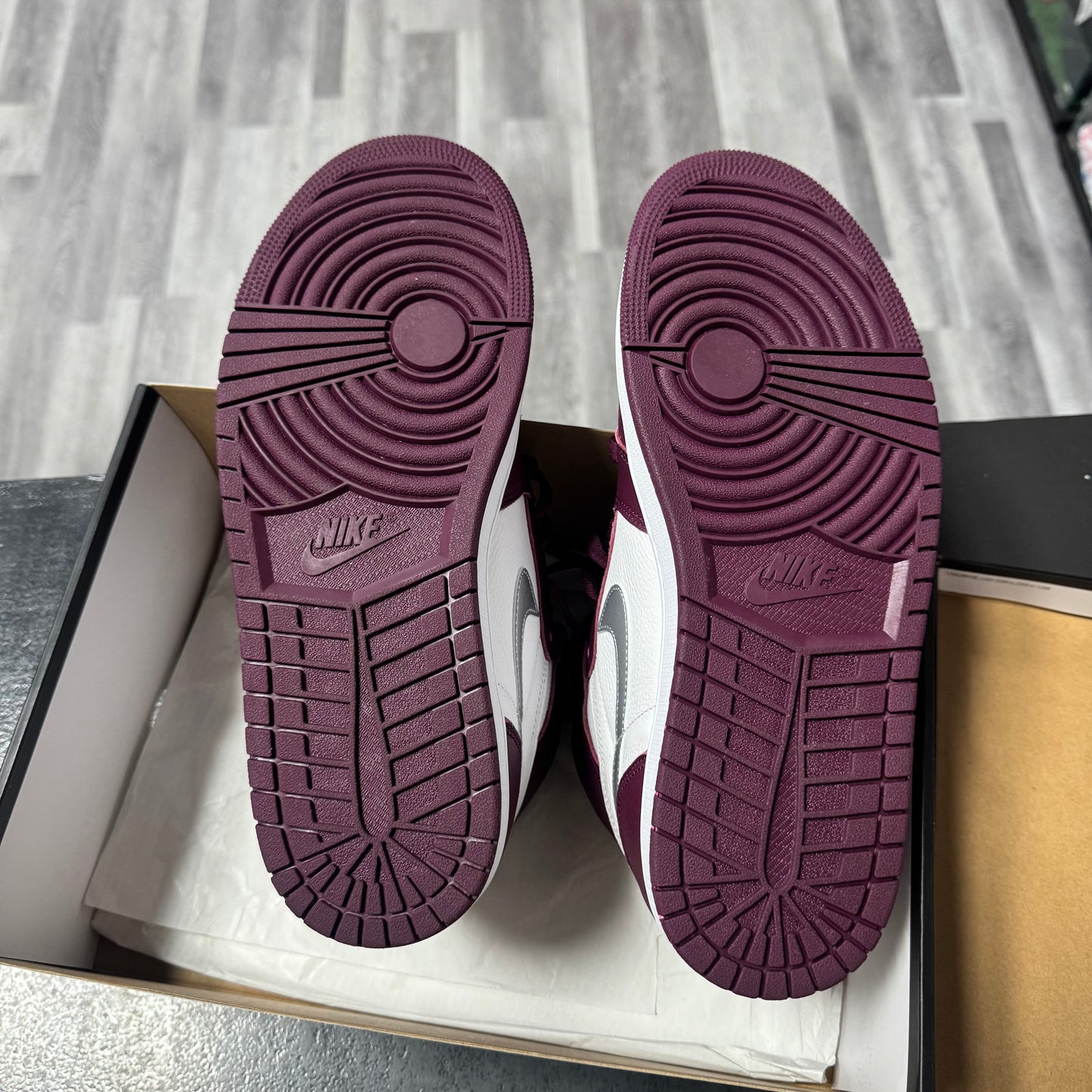 Jordan 1 Bordeaux / Preowned