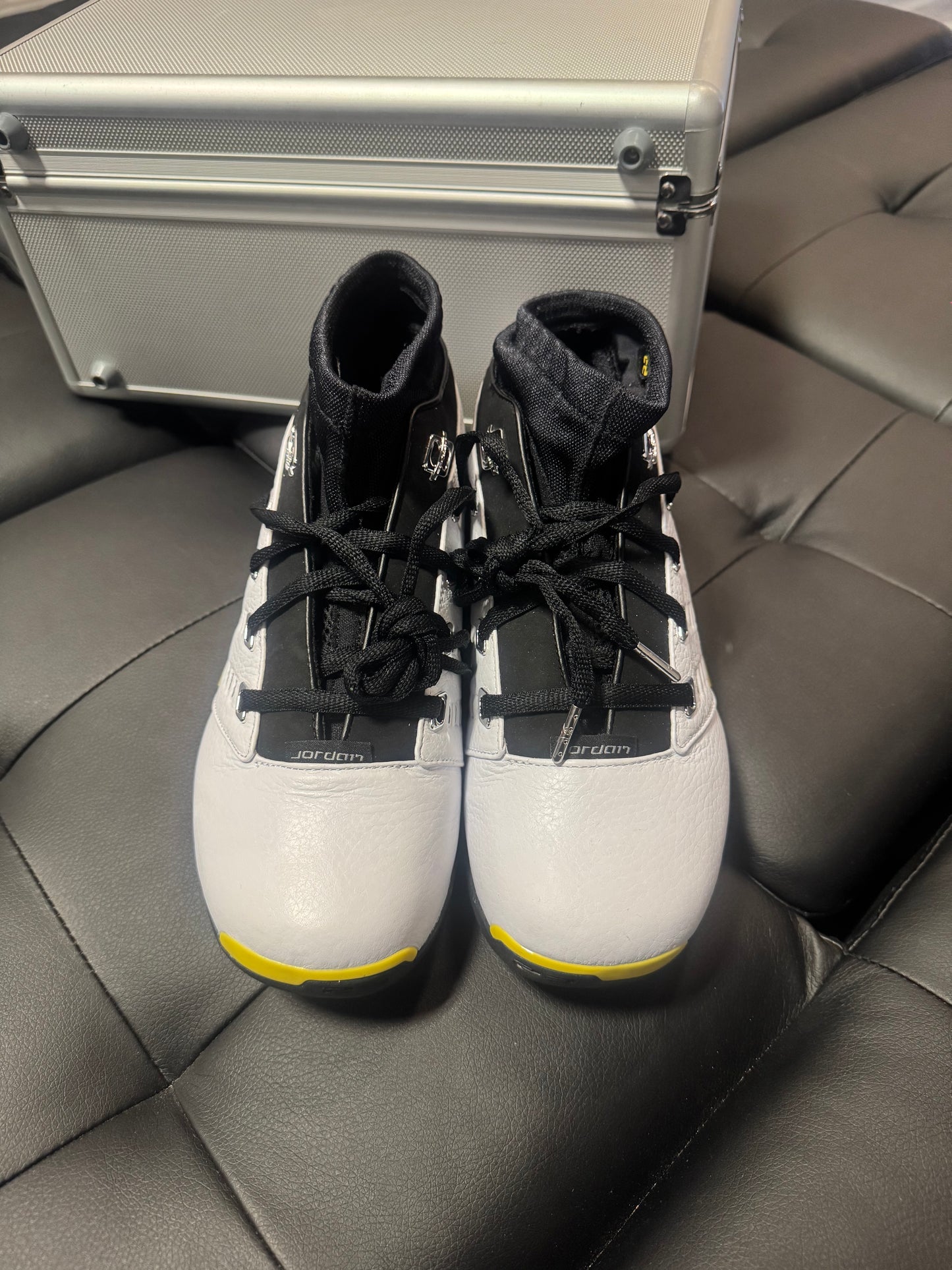 Jordan 17 Lightning All Star / Preowned