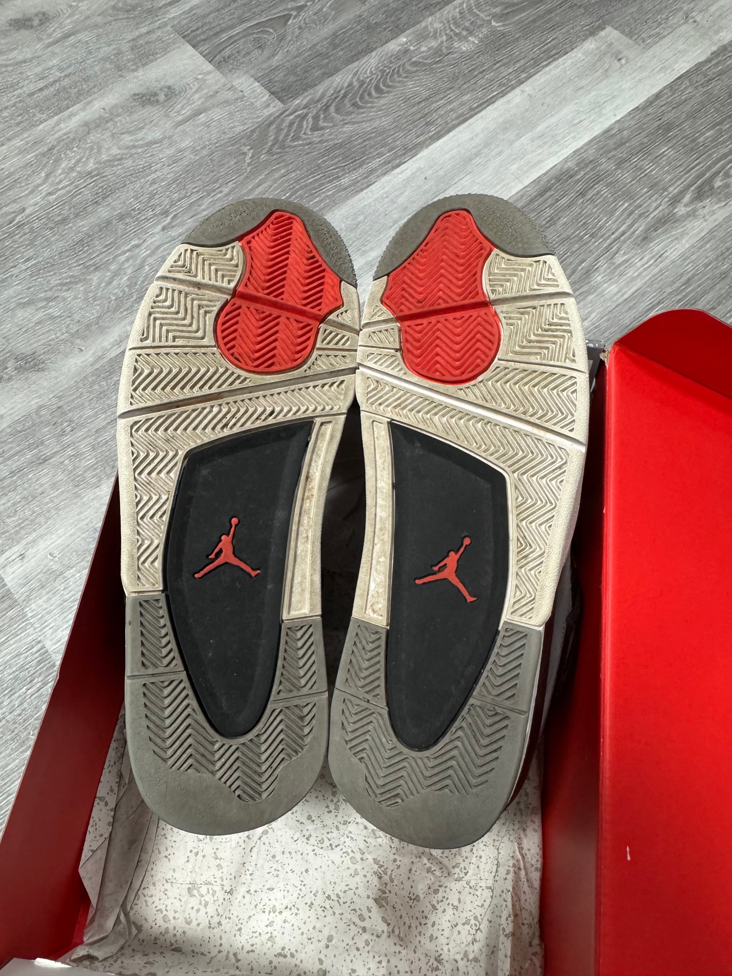 Jordan 4 Infrared / Preowned