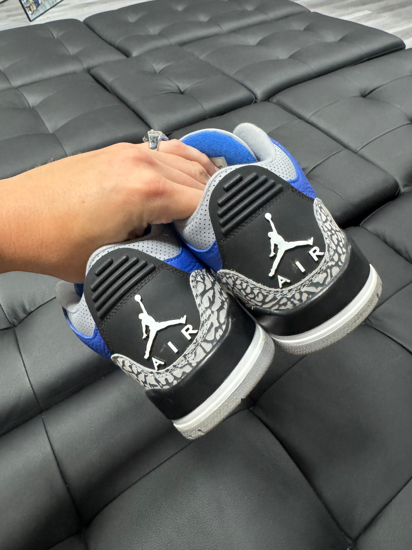 Jordan 3 Varsity Royal / Preowned