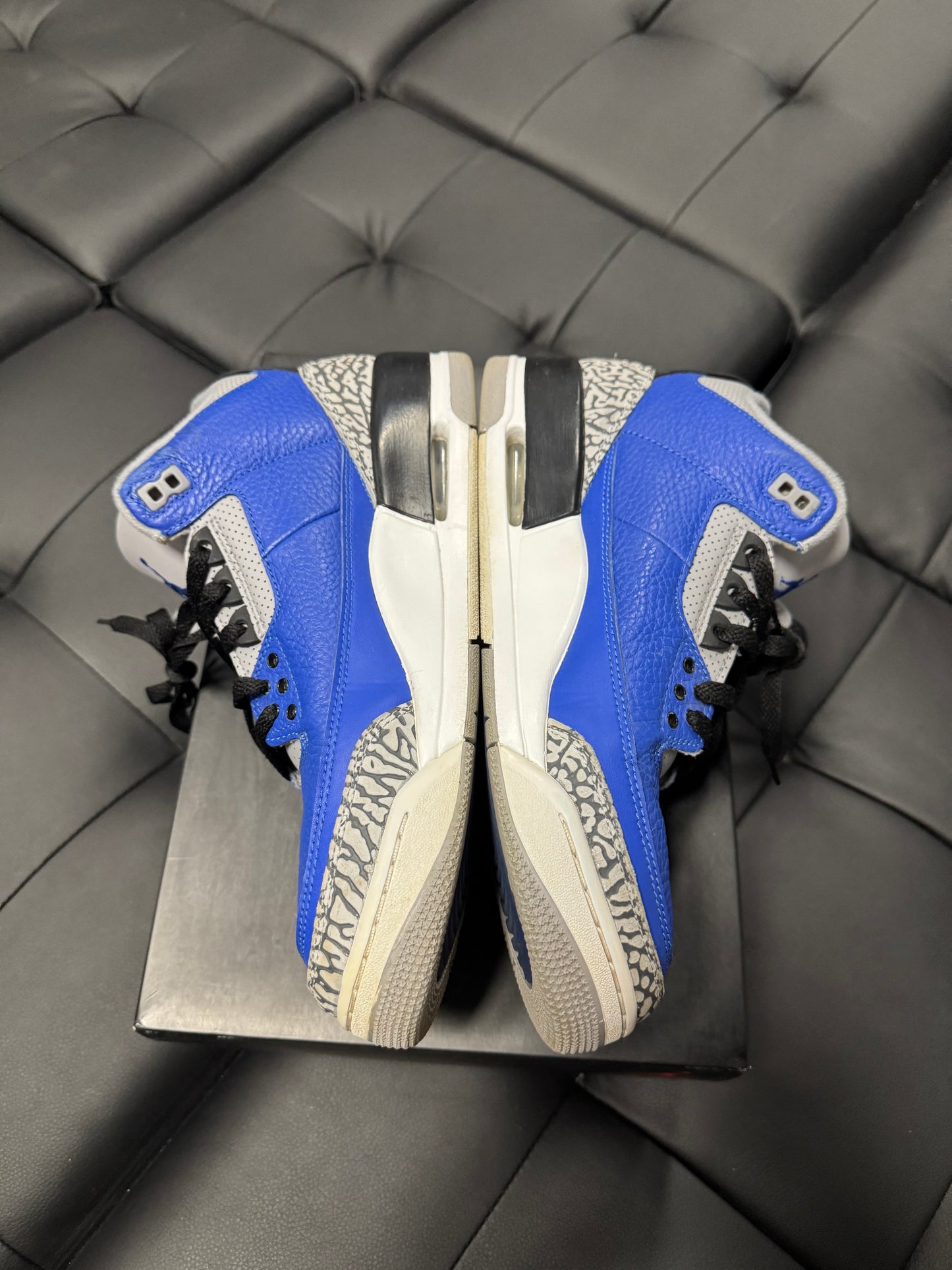 Jordan 3 Varsity Royal / Preowned