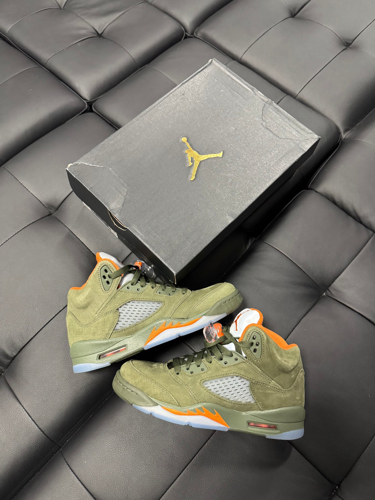Jordan 5 Olive / Preowned
