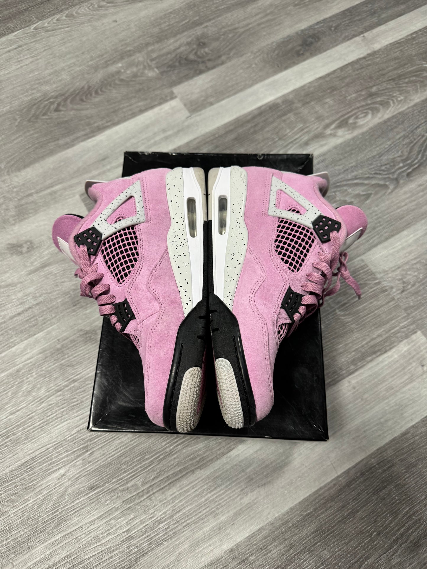 Jordan 4 Orchid / Preowned