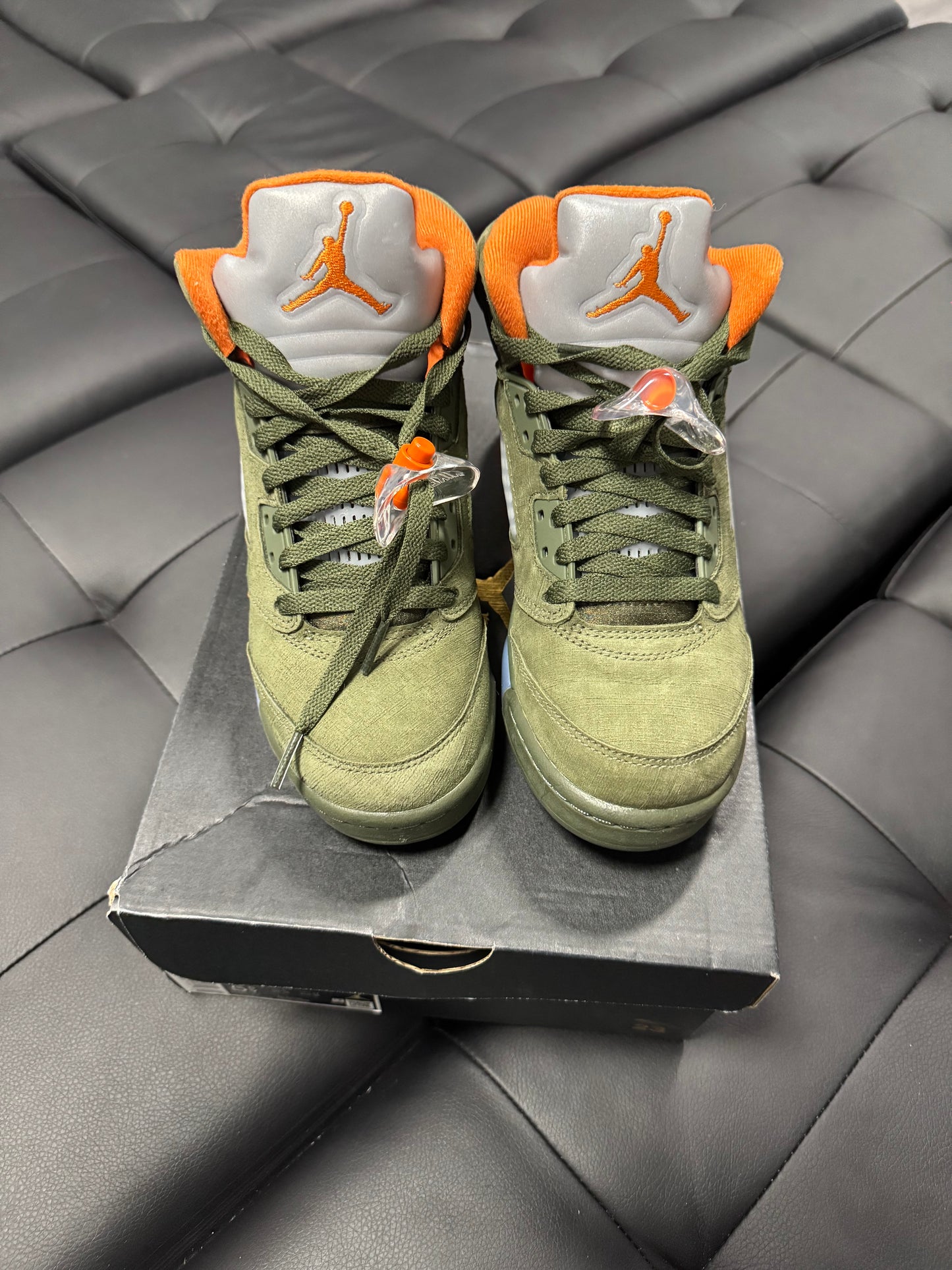 Jordan 5 Olive / Preowned