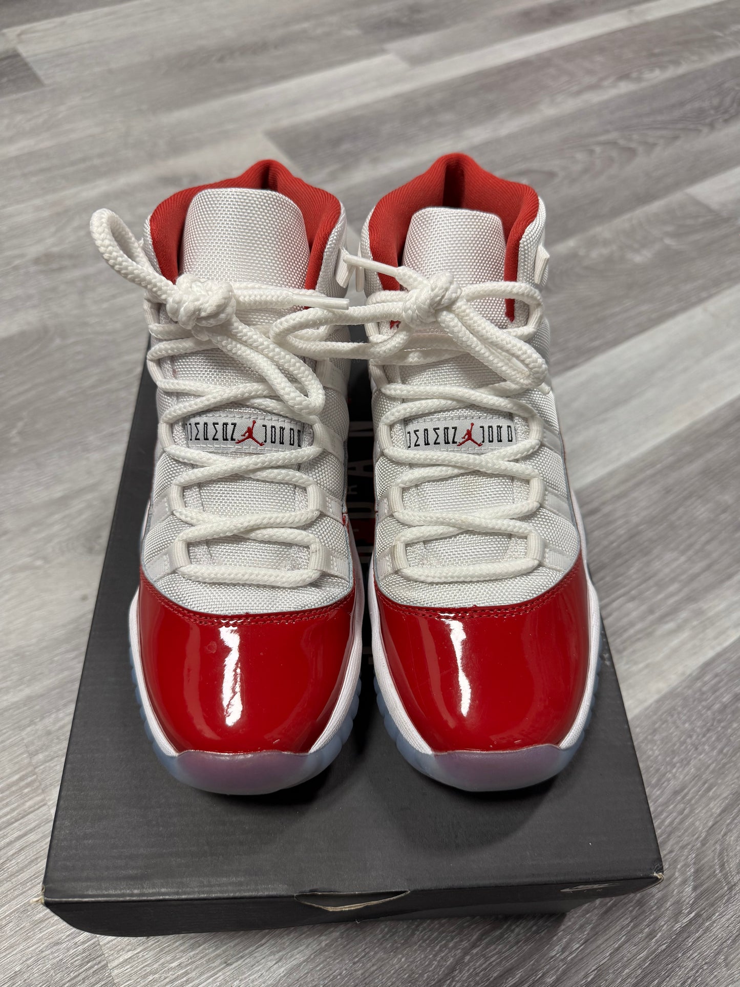 Jordan 11 Cherry / Preowned