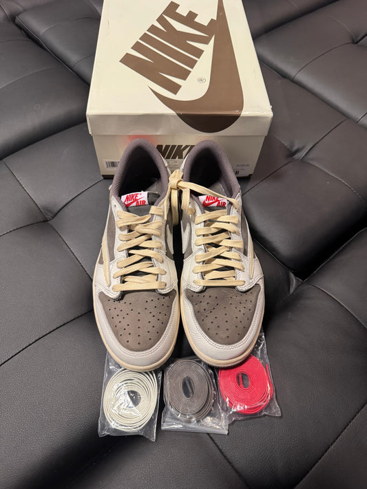 Jordan 1 Low Travis Scott Reverse Mocha / Preowned