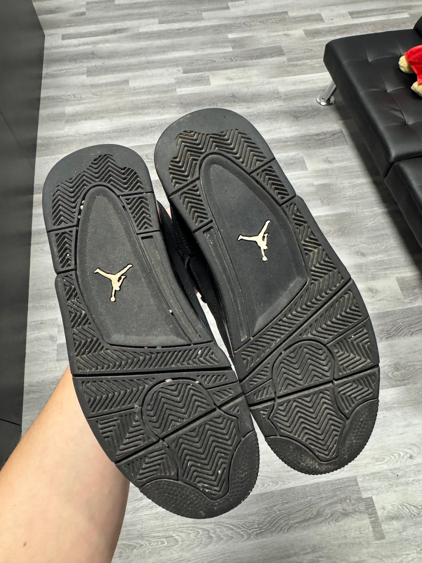 Jordan 4 Black Cat / Preowned