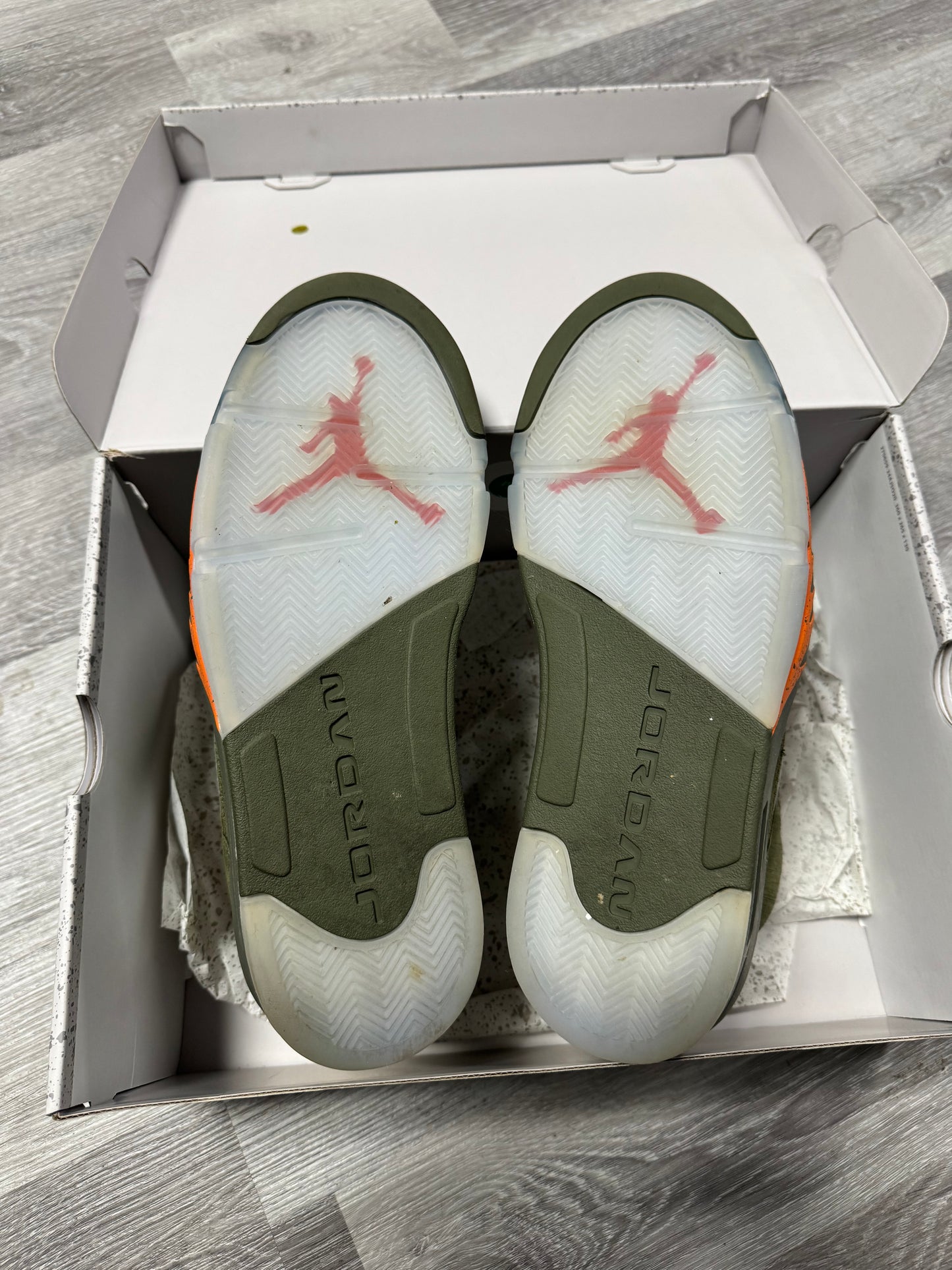 Jordan 5 Olive / Preowned