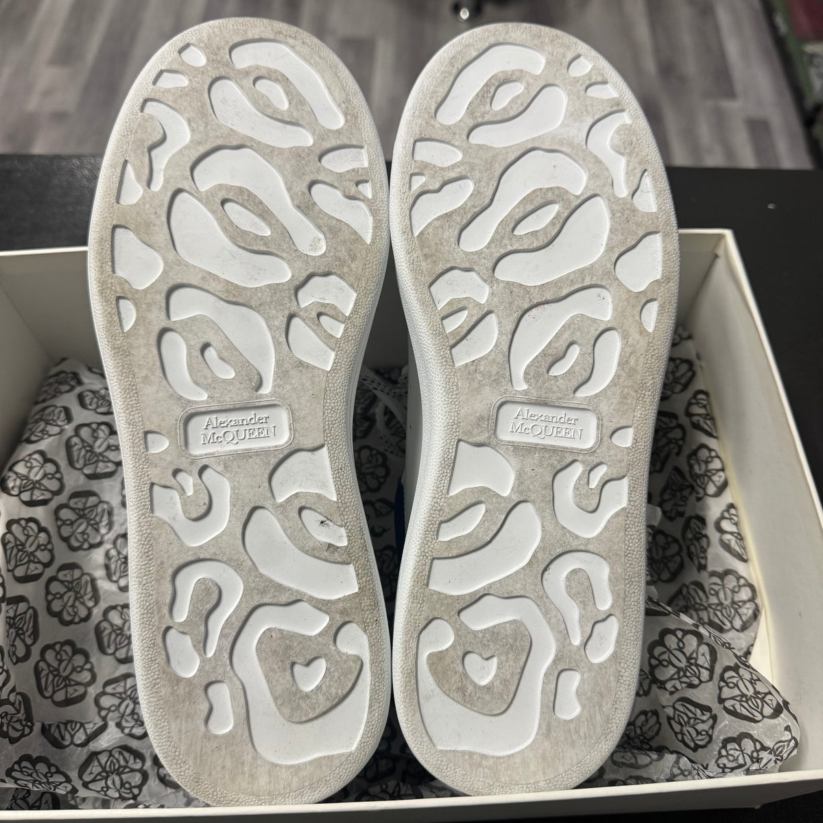 Alexander McQueen White Blue / Preowned
