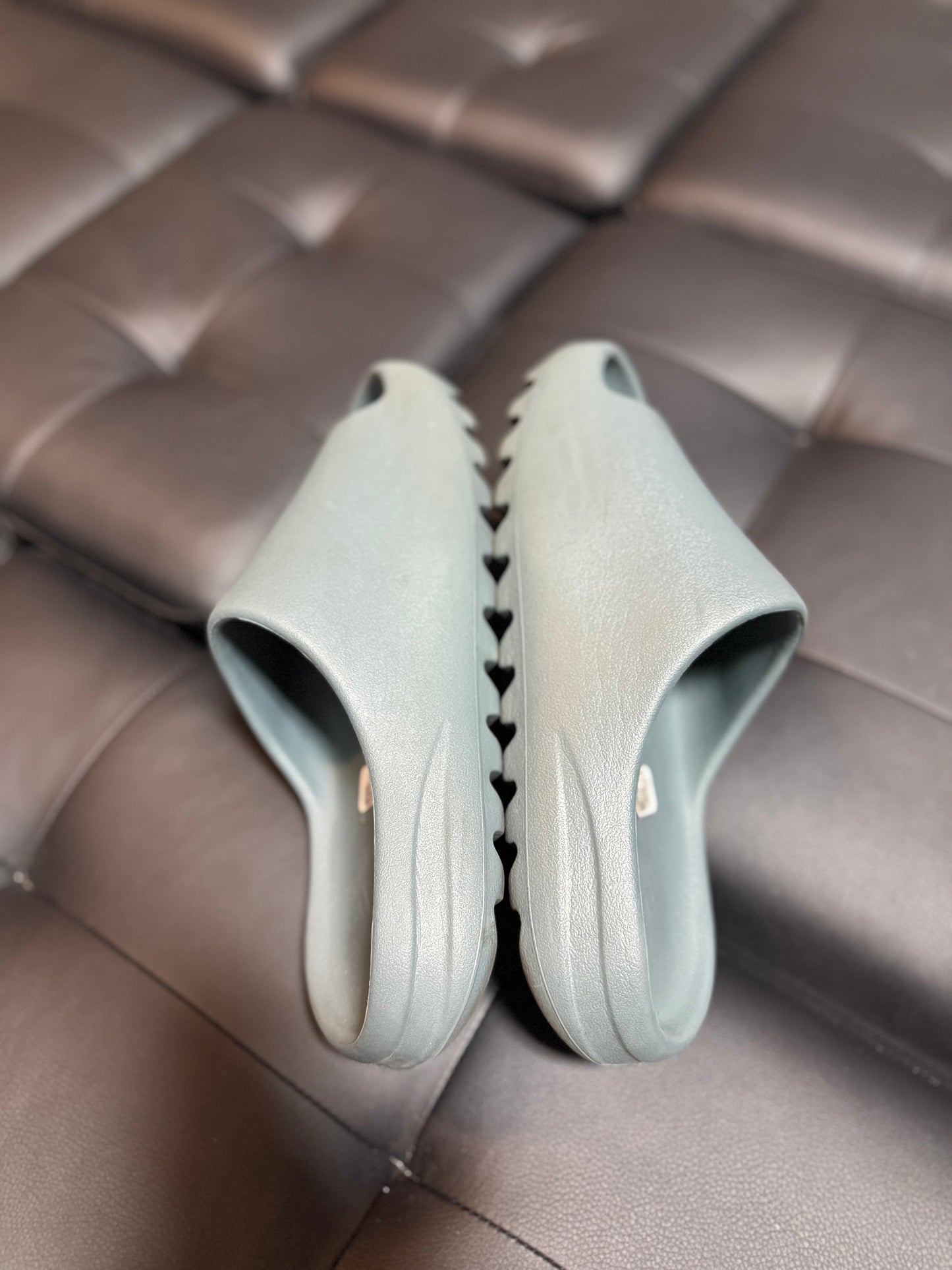 Yeezy Slide Slate Marine / Preowned