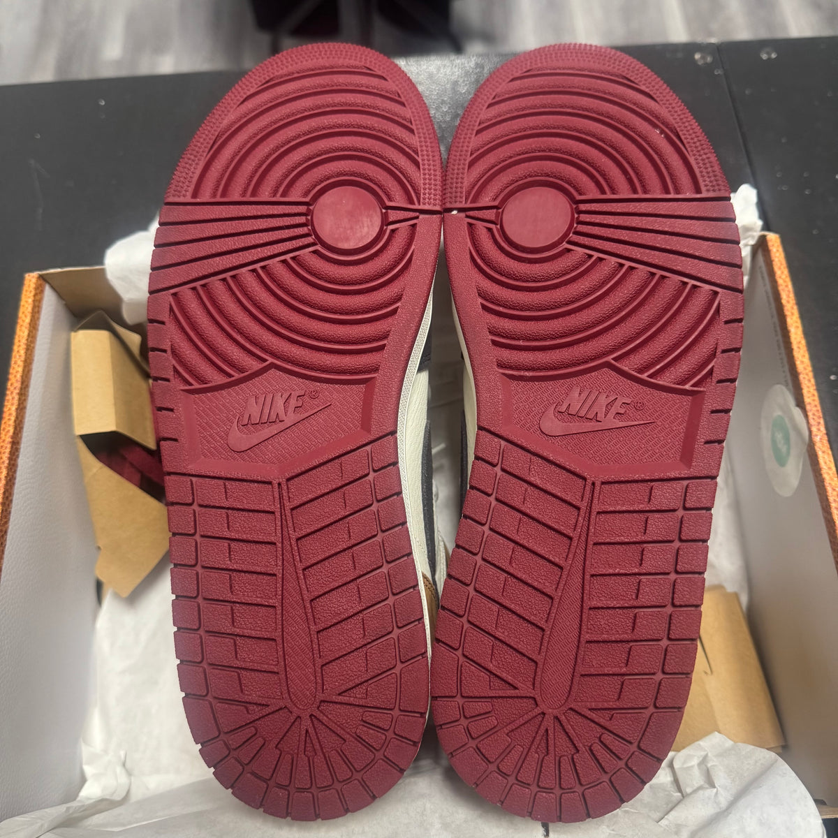 Jordan 1 Love Letter / Preowned