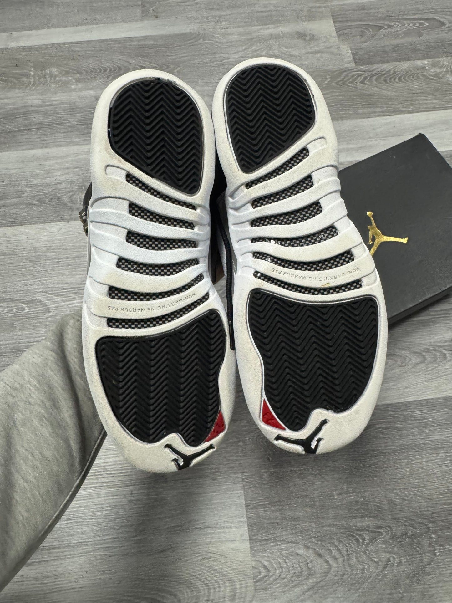 Jordan 12 Playoff / Preowned