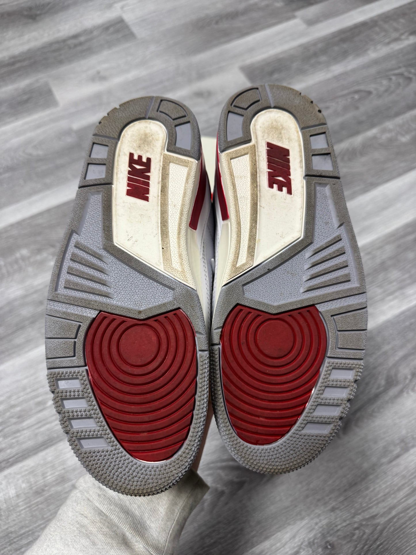 Jordan 2/3 Varsity Red / Preowned