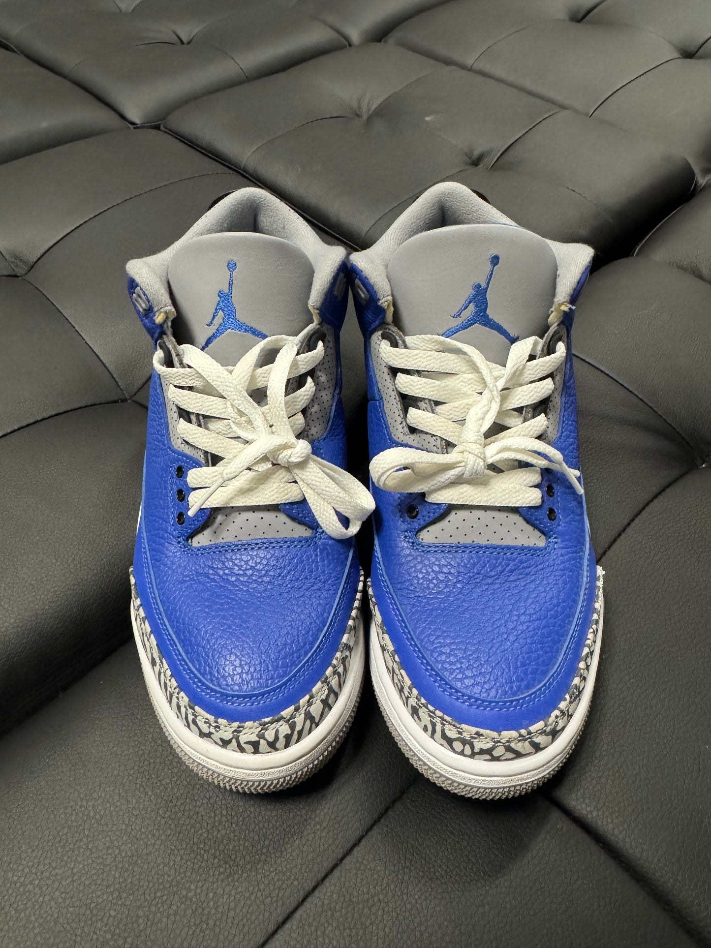 Jordan 3 Varsity Royal / Preowned