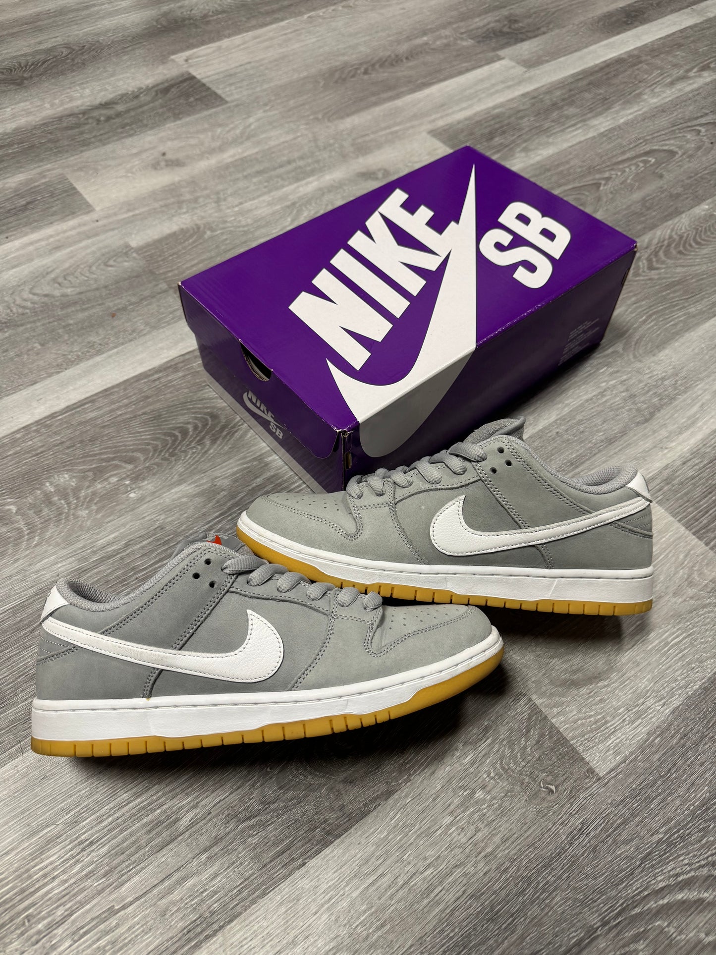 Dunk Low SB Wolf Grey Gum / Preowned