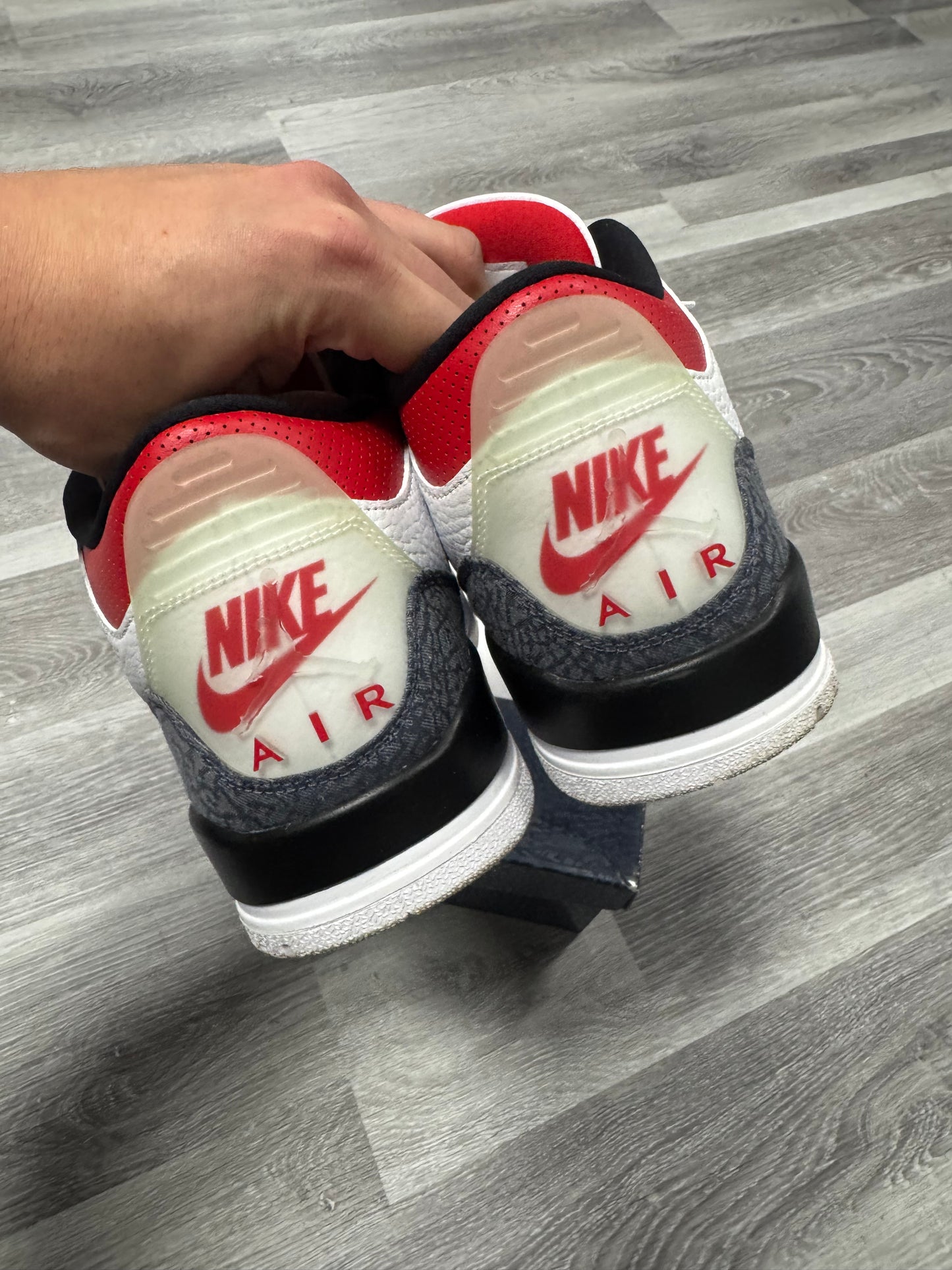 Jordan 3 Fire Red Denim / Preowned
