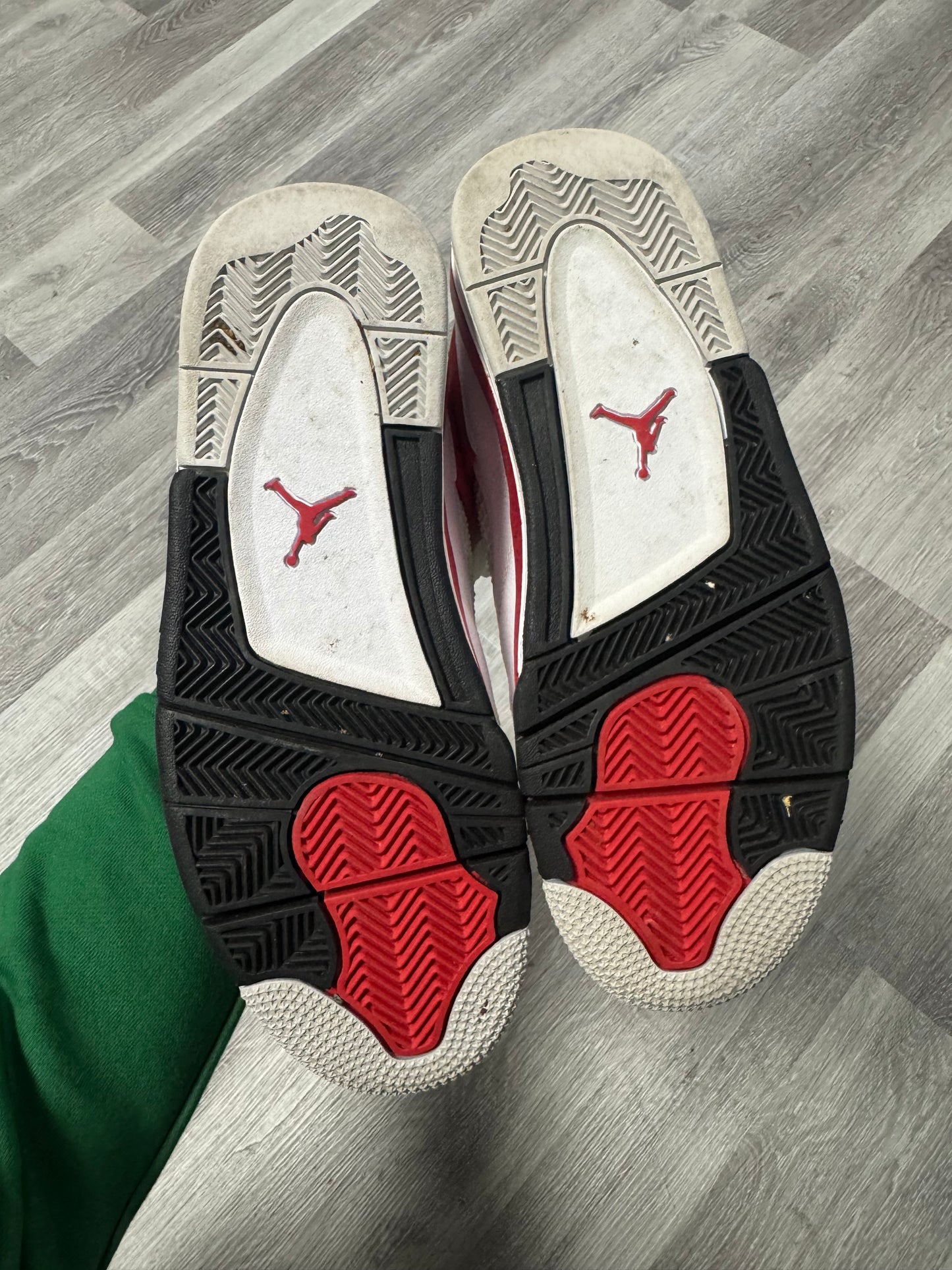 Jordan 4 Red Cement / Preowned