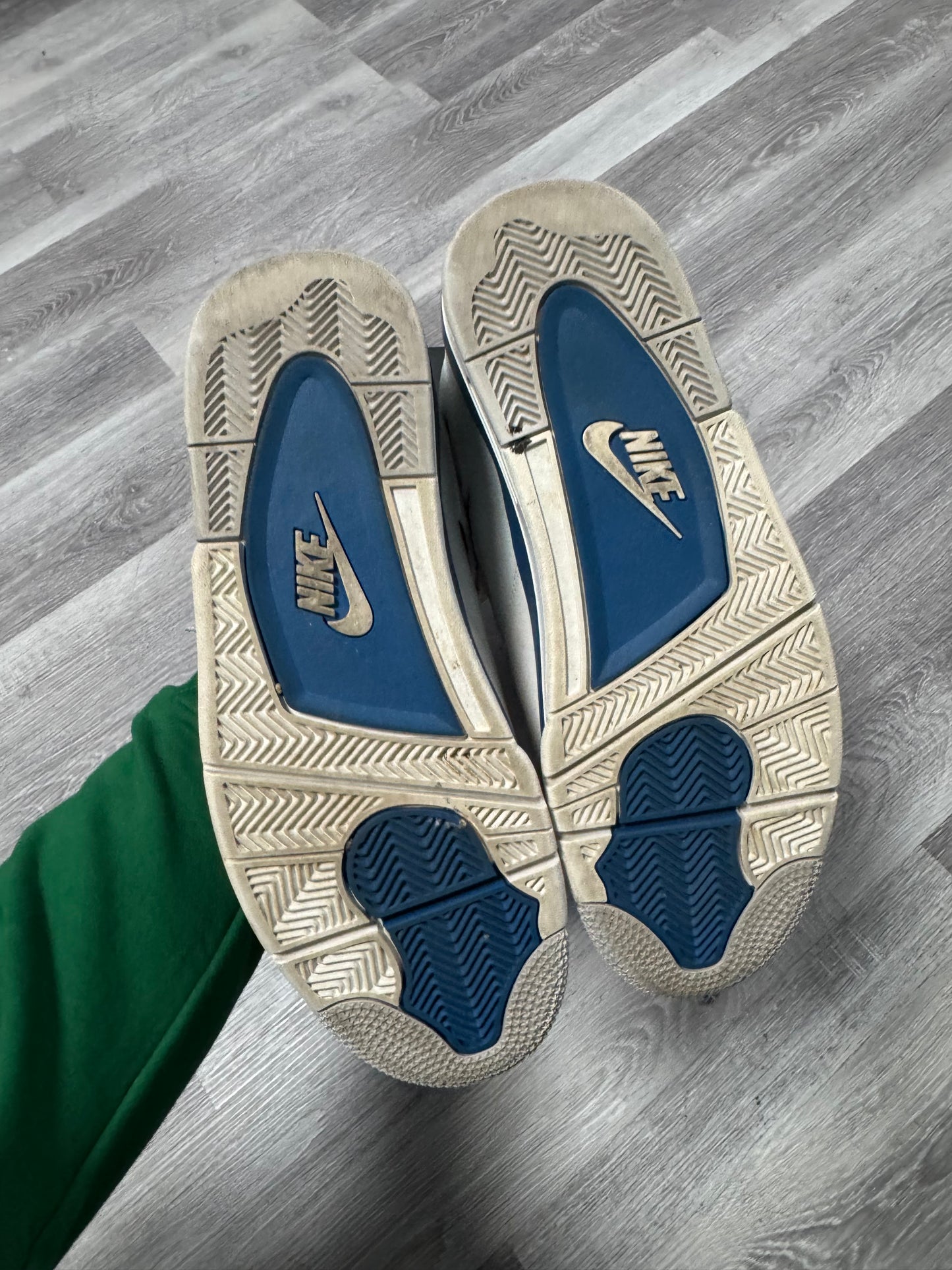 Jordan 4 Military Blue / Preowned