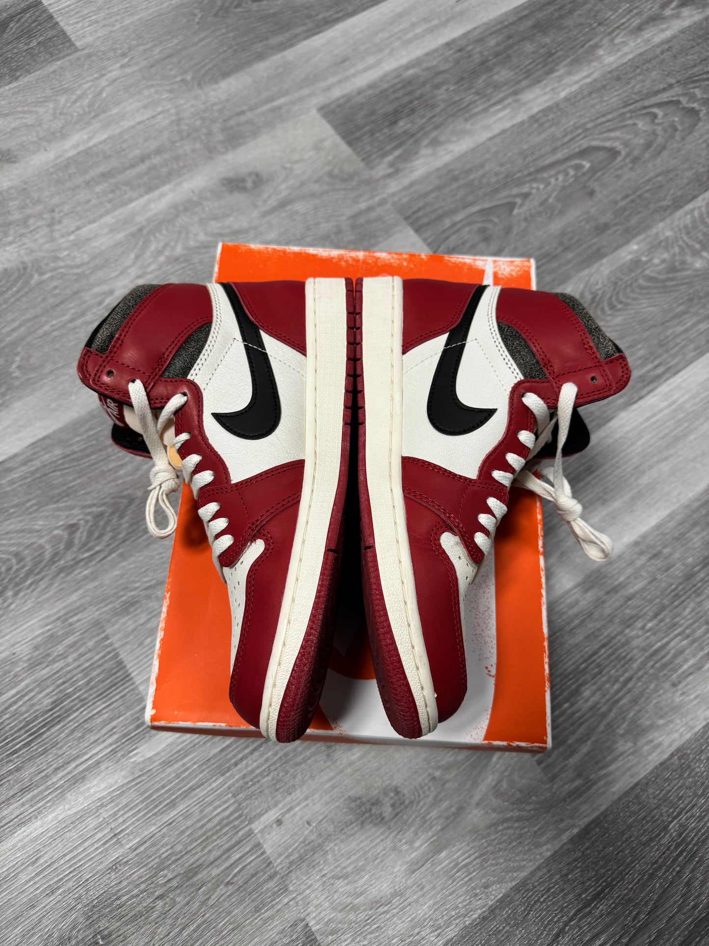 Jordan 1 Lost and Found / Preowned