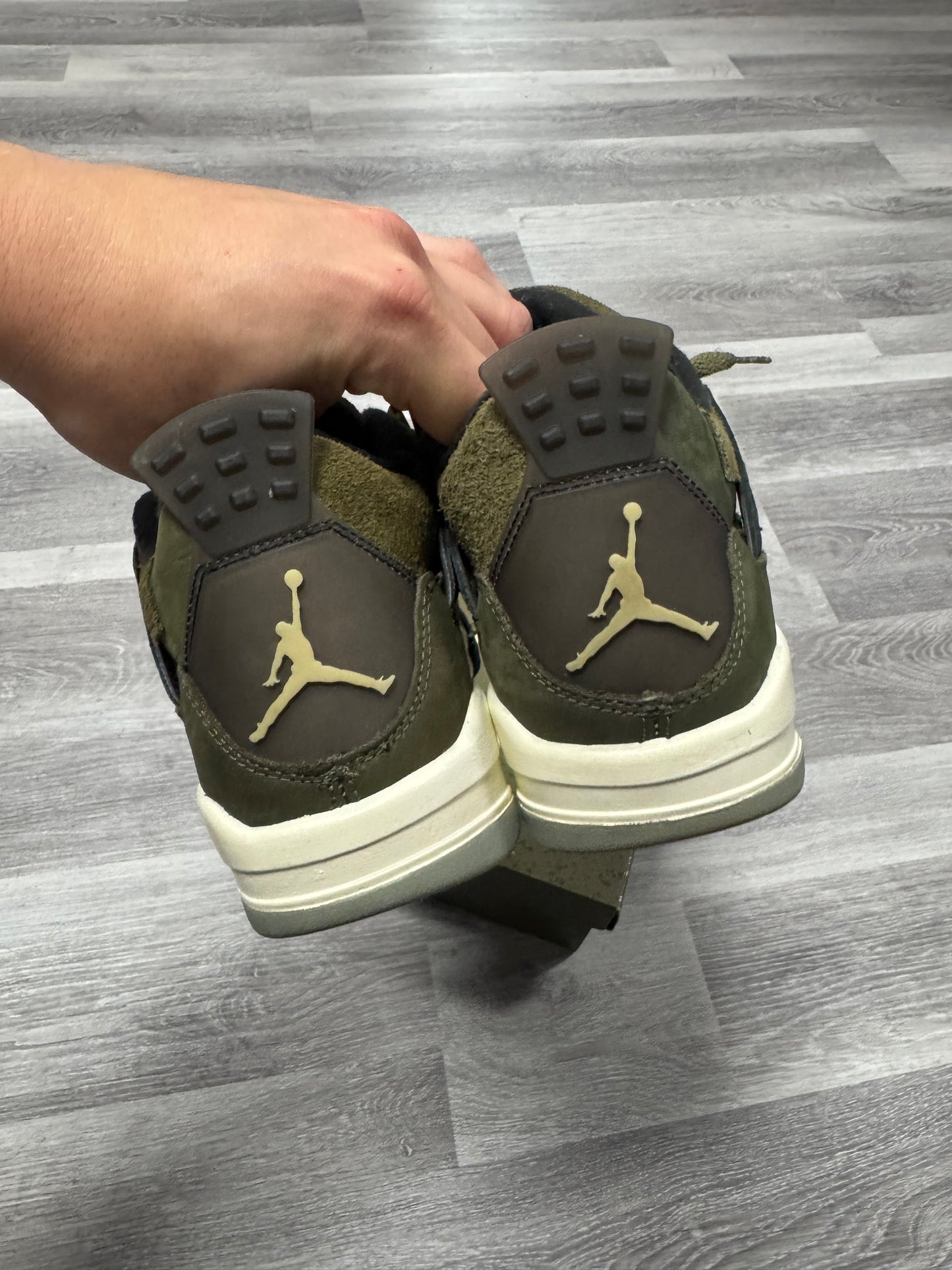 Jordan 4 Craft Olive / Preowned