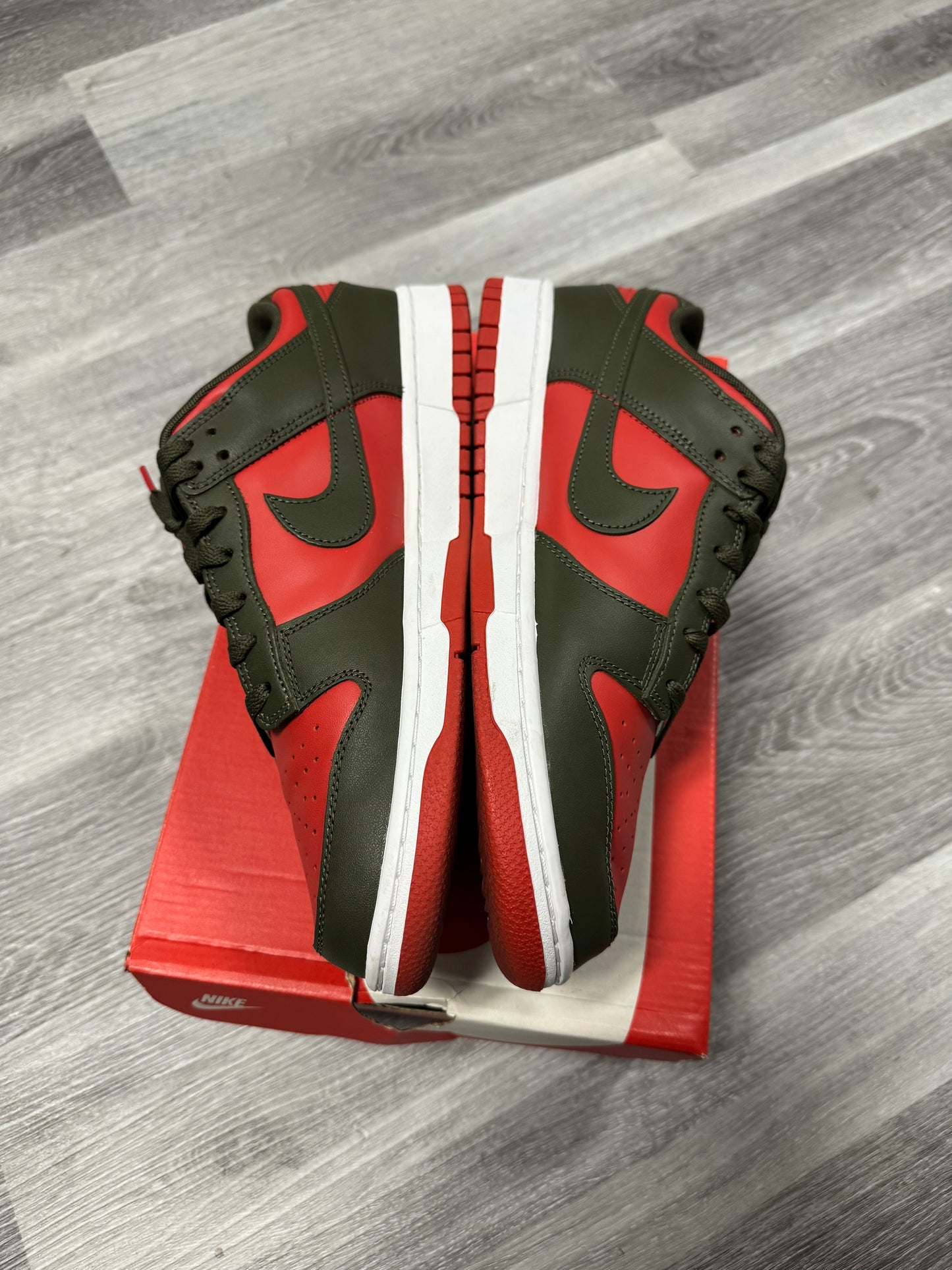 Dunk Low Mystic Red Cargo Khaki / Preowned