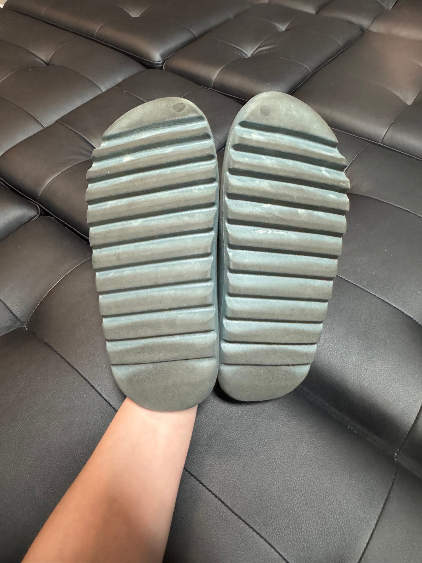 Yeezy Slide Slate Marine / Preowned