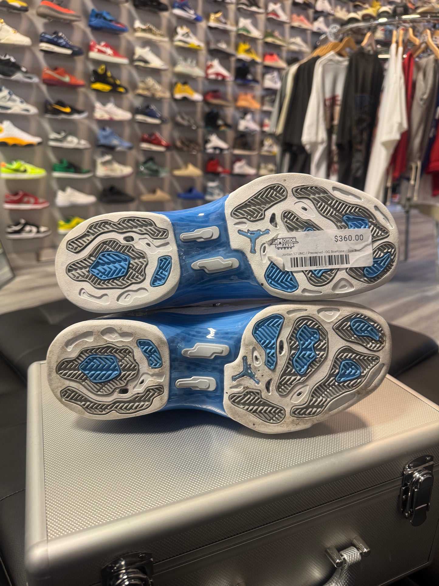 Jordan 17 UNC / Preowned