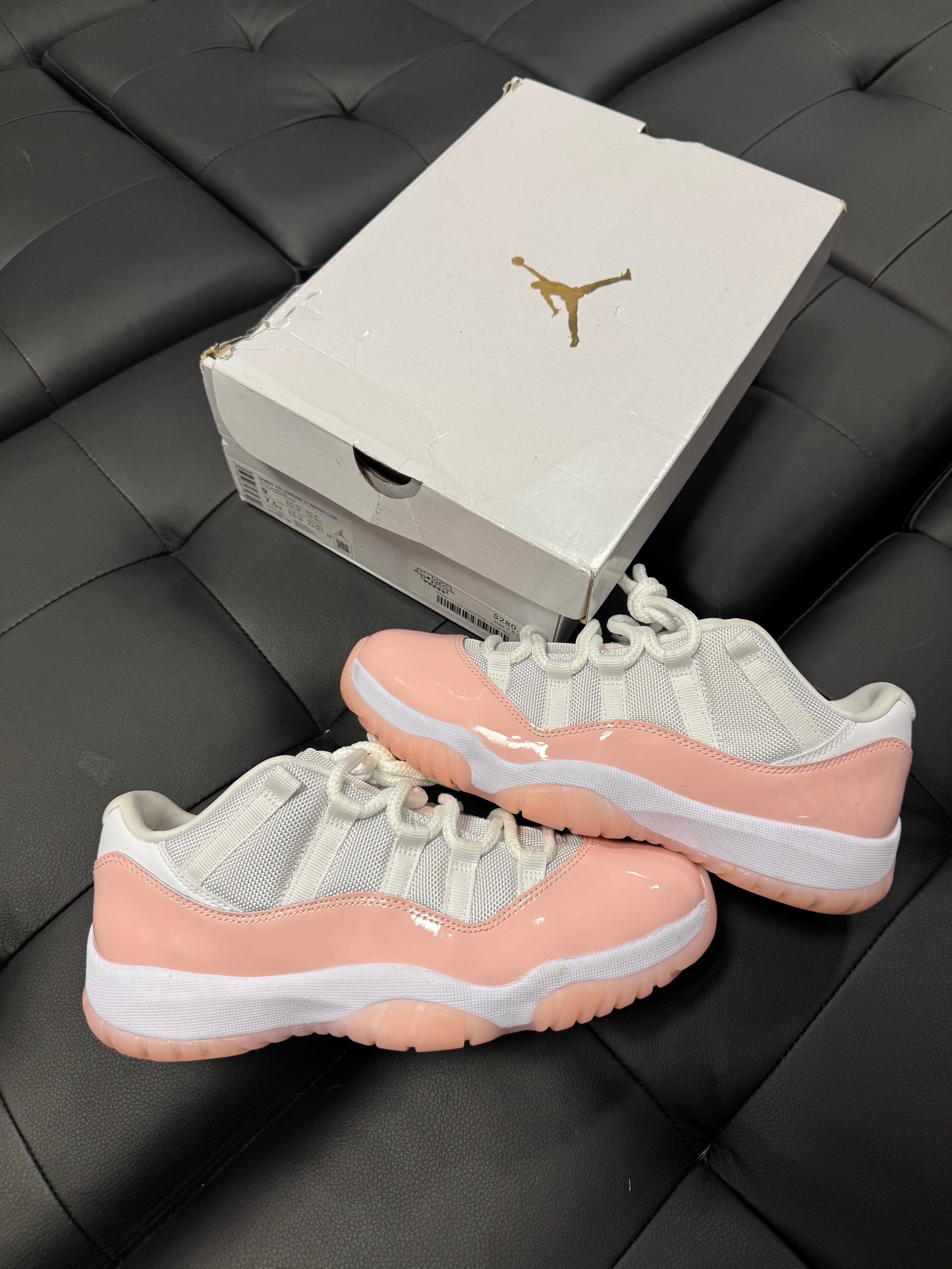 Jordan 11 Low Legend Pink / Preowned