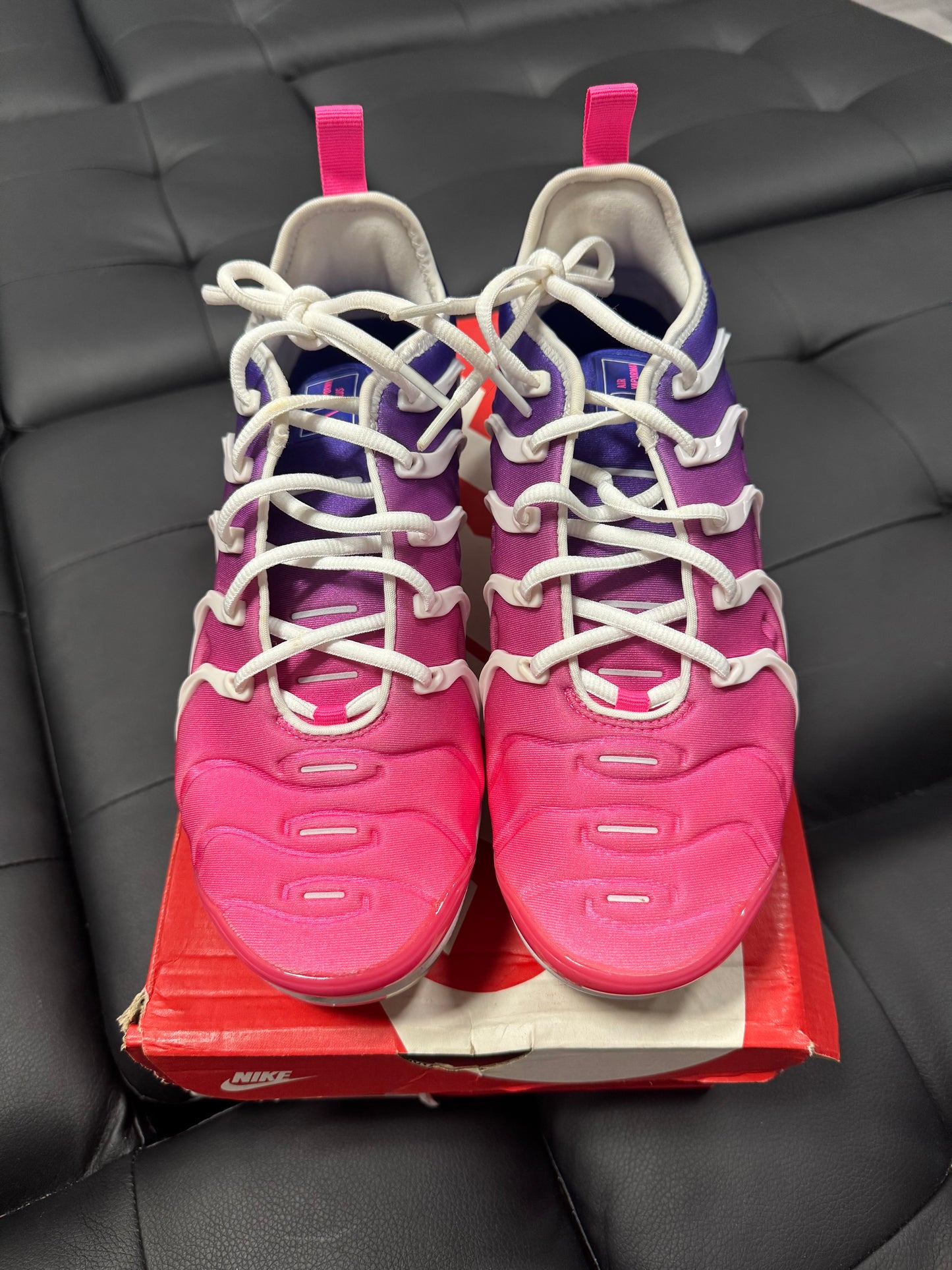 Air Vapormax Plus Pink Blast / Preowned