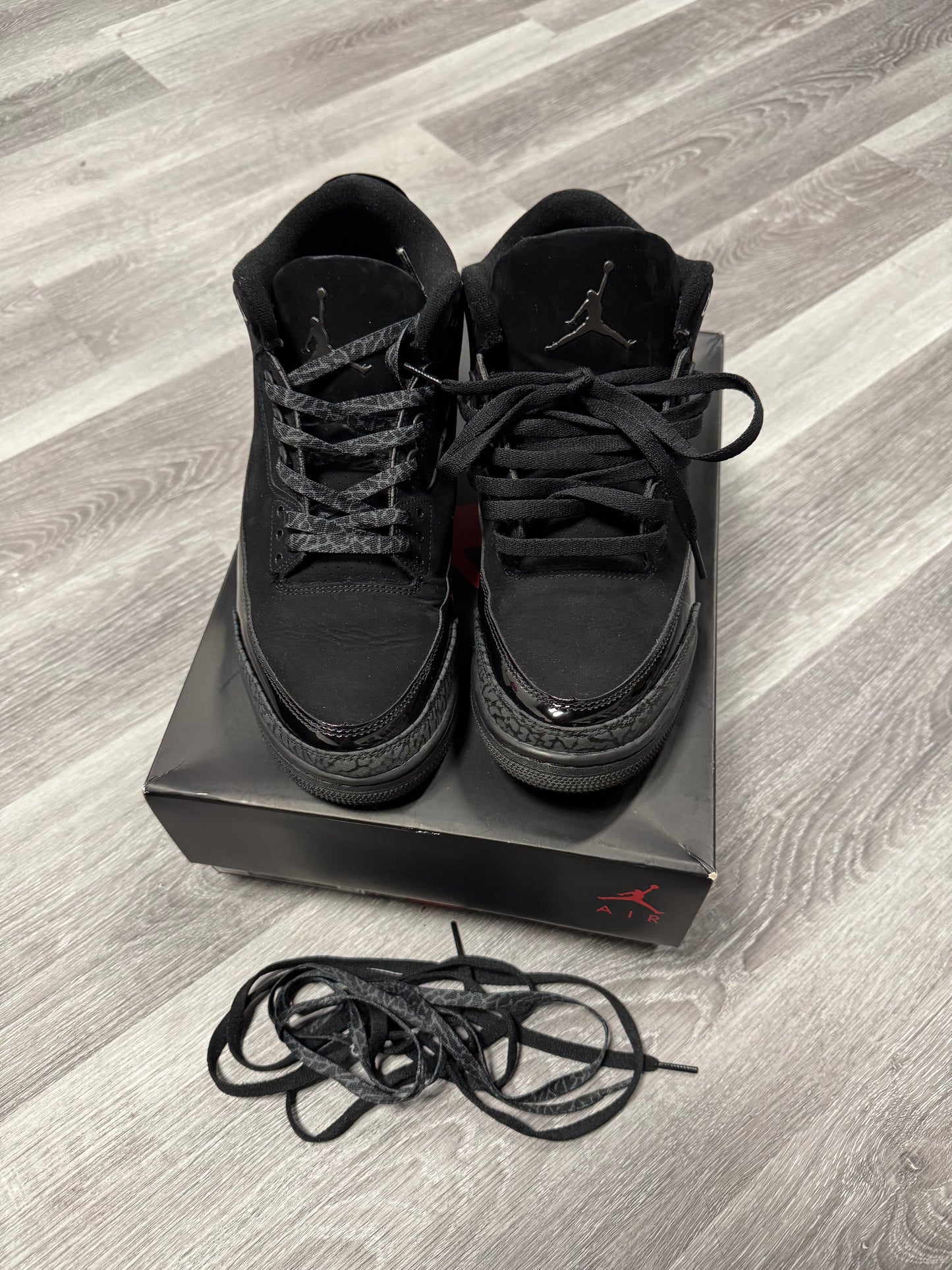 Jordan 3 Black Cat / Preowned