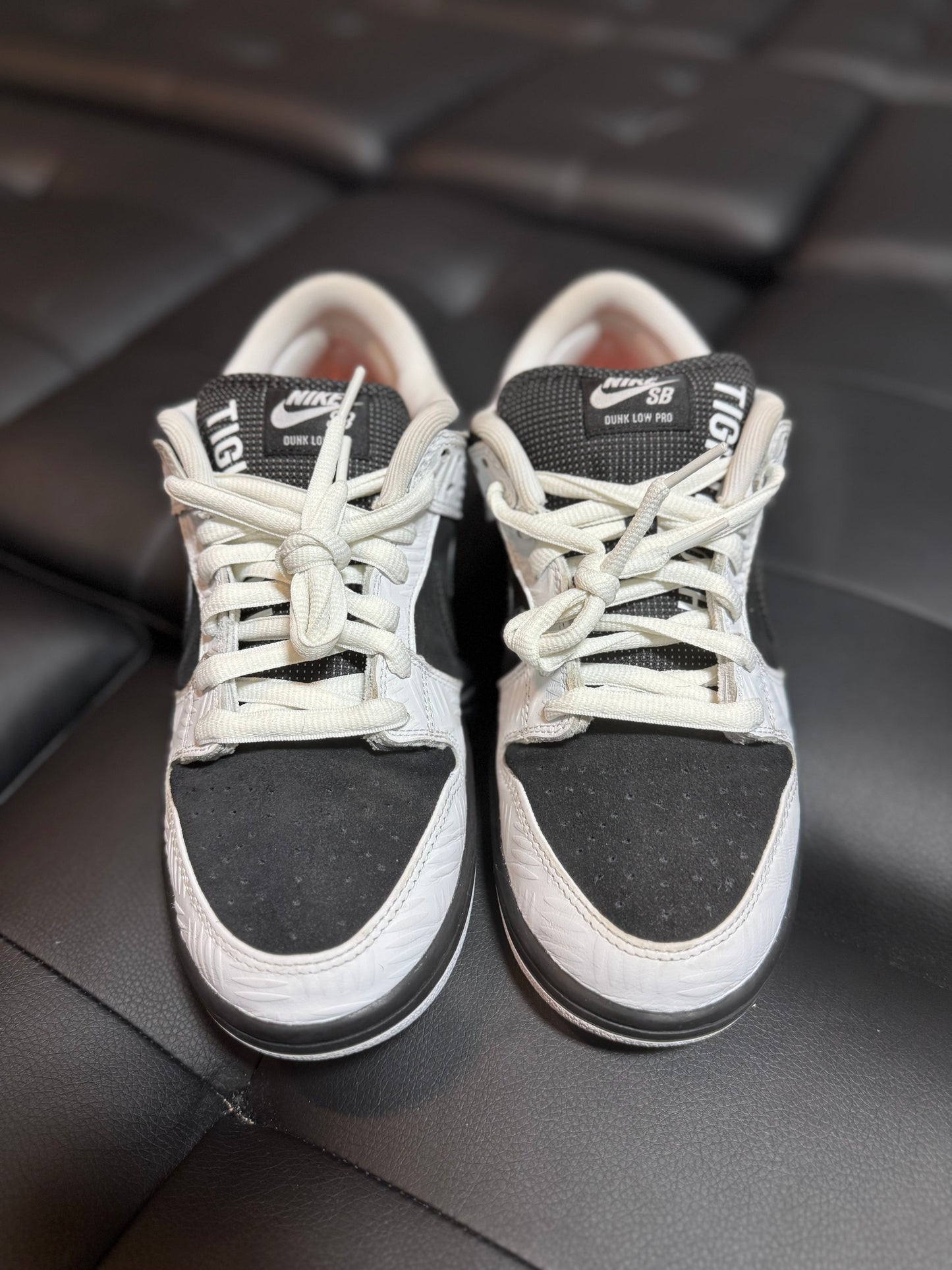 Dunk Low SB Tightbooth / Preowned