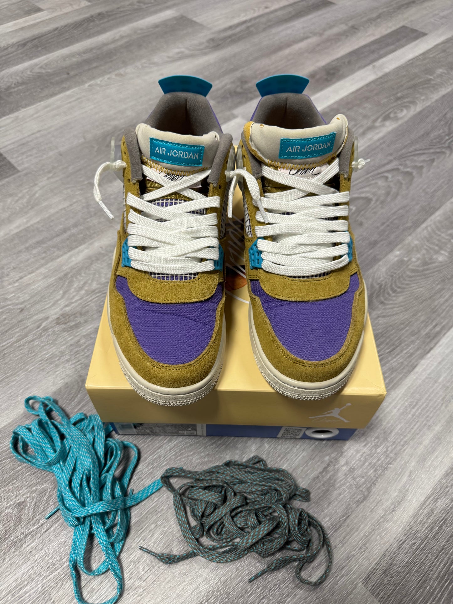 Jordan 4 Union Desert Moss / Preowned