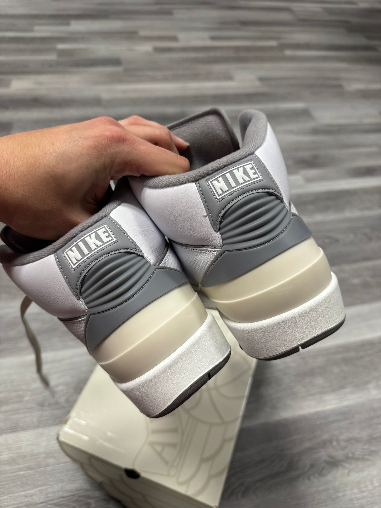 Jordan 2 Cement Grey / Preowned