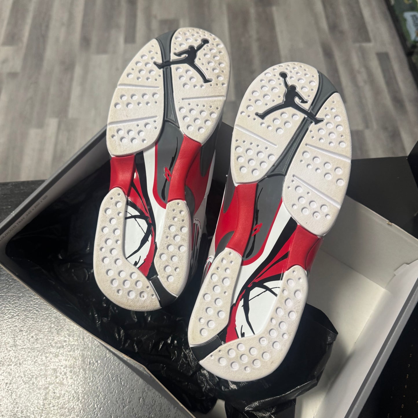 Jordan 8 Bugs Bunny / Preowned