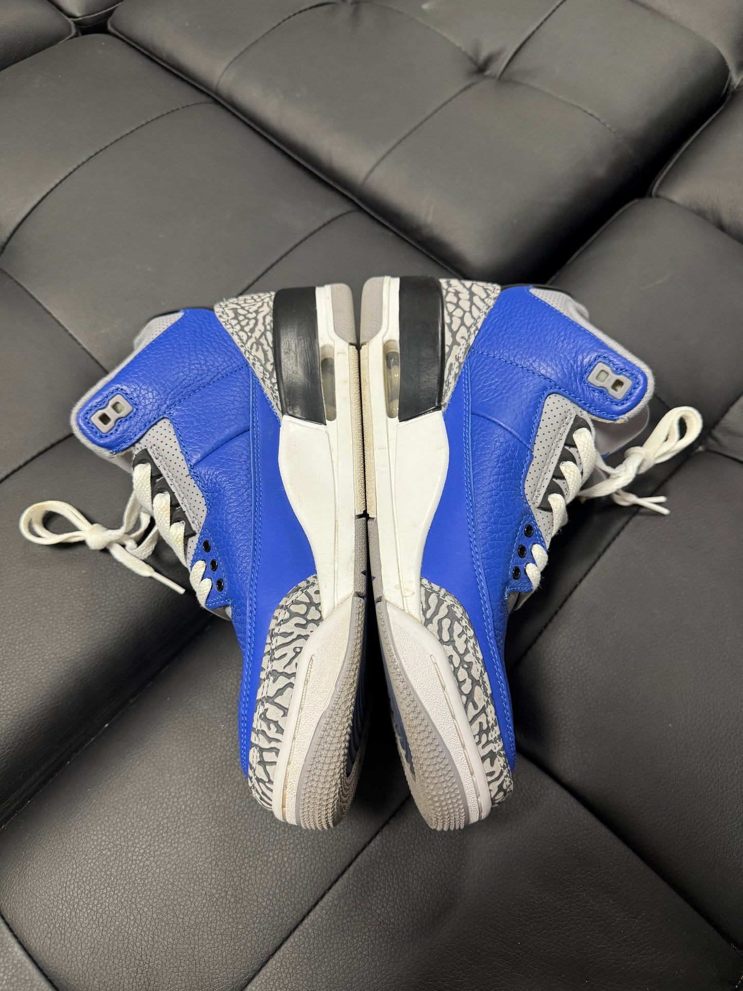 Jordan 3 Varsity Royal / Preowned