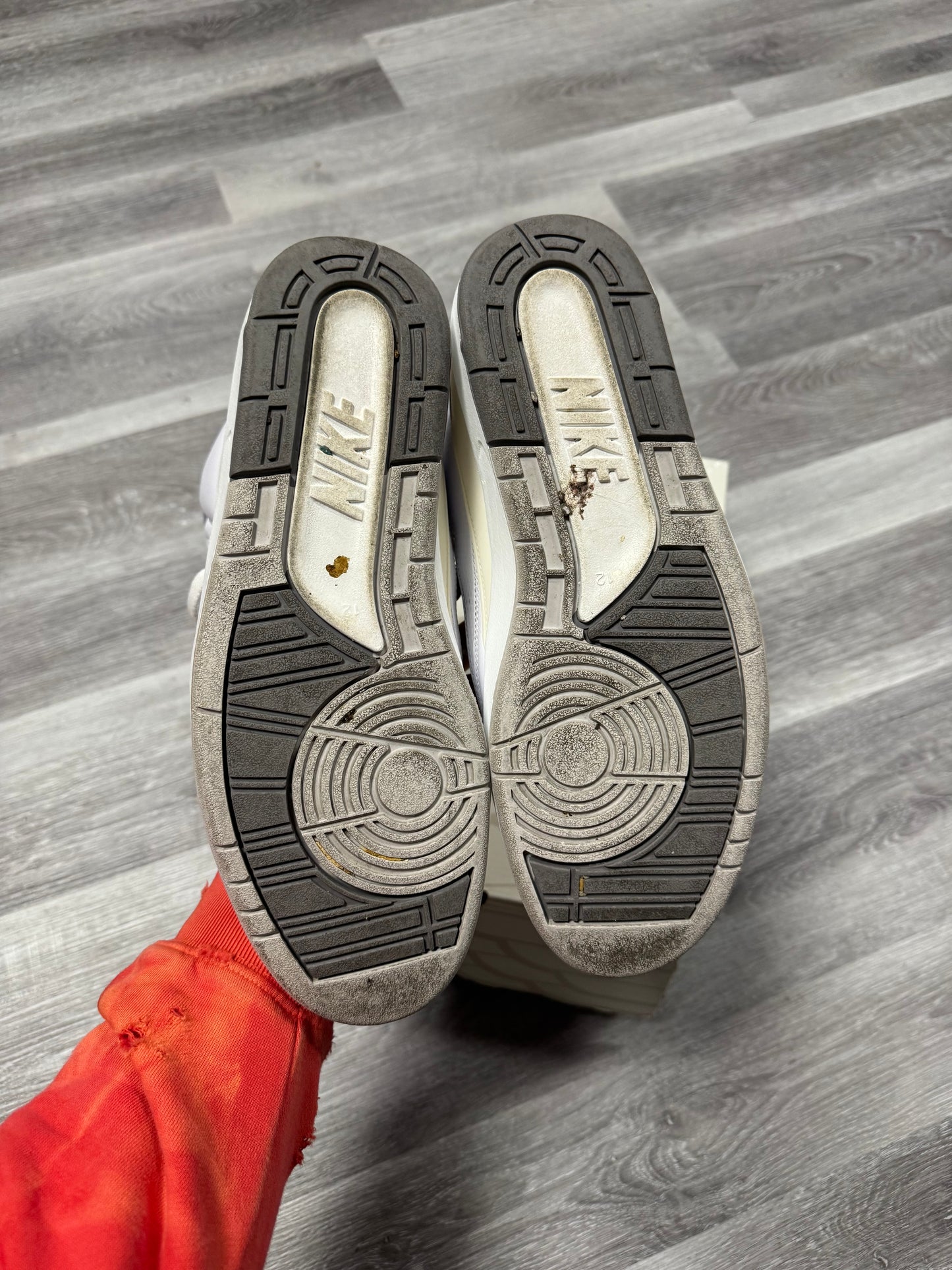 Jordan 2 Cement Grey / Preowned