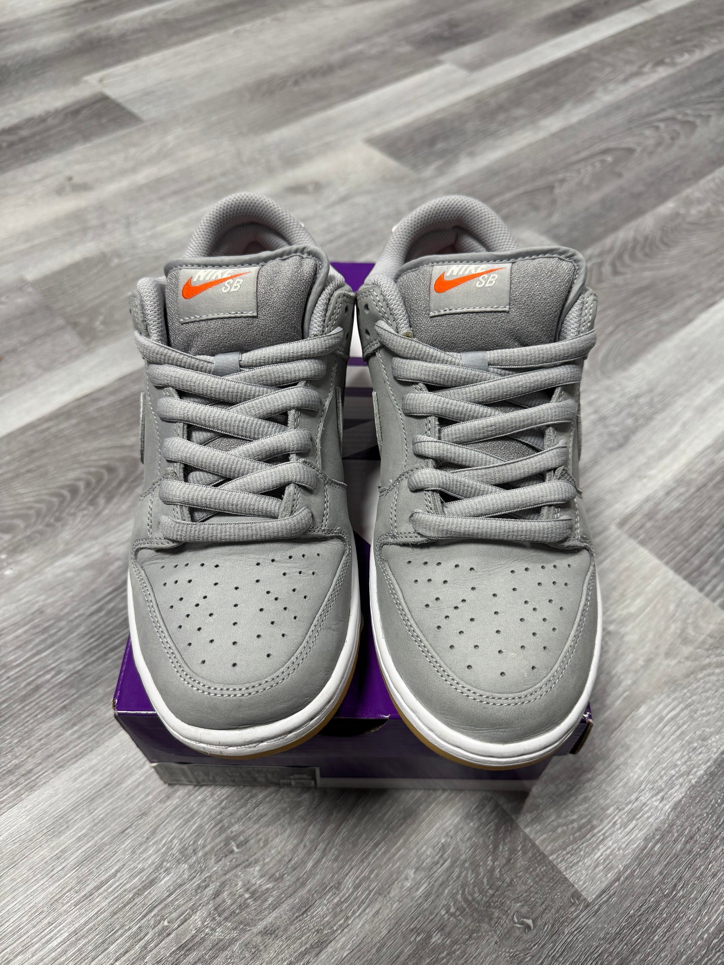 Dunk Low SB Wolf Grey Gum / Preowned