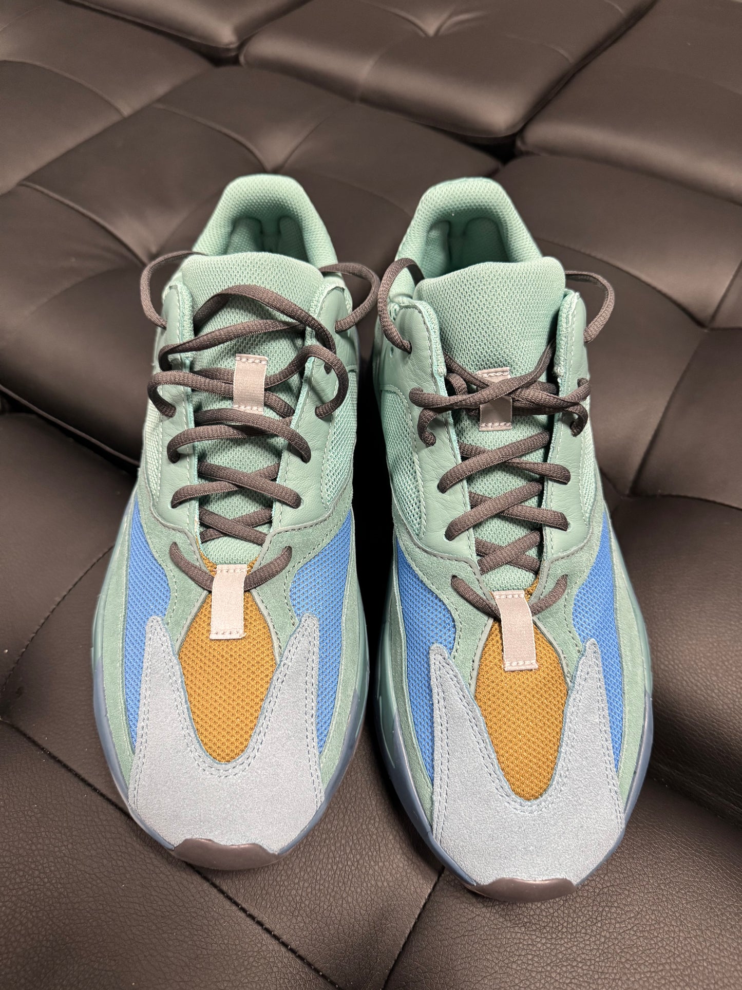 Yeezy 700 Faded Azure / Preowned