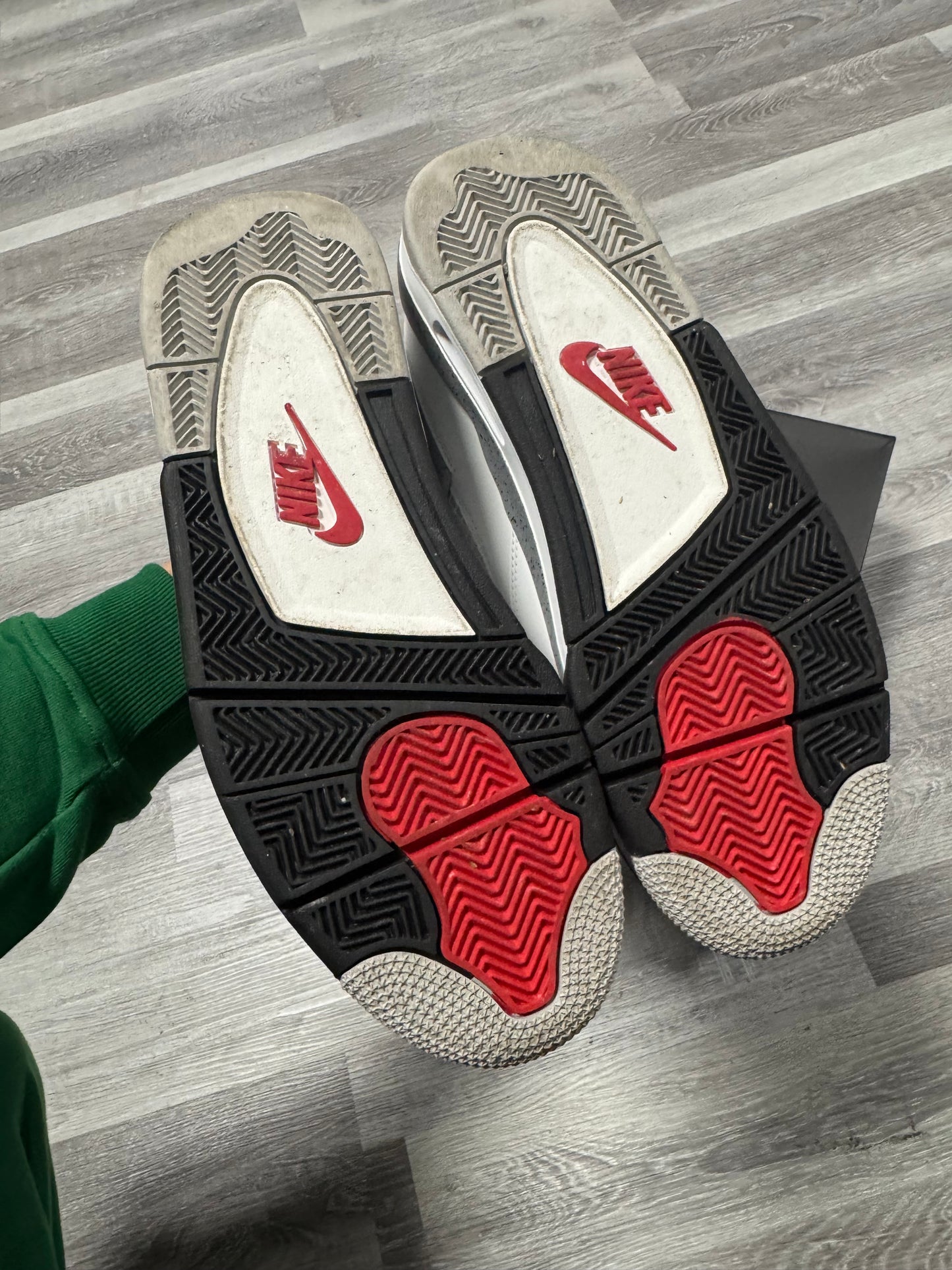 Jordan 4 White Cement OG (2025) / Preowned