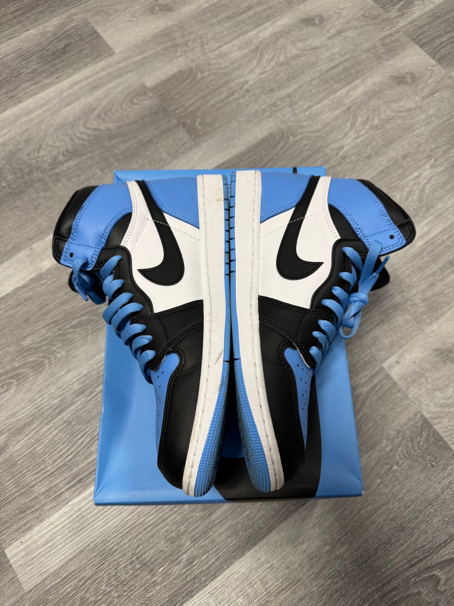 Jordan 1 UNC Toe / Preowned