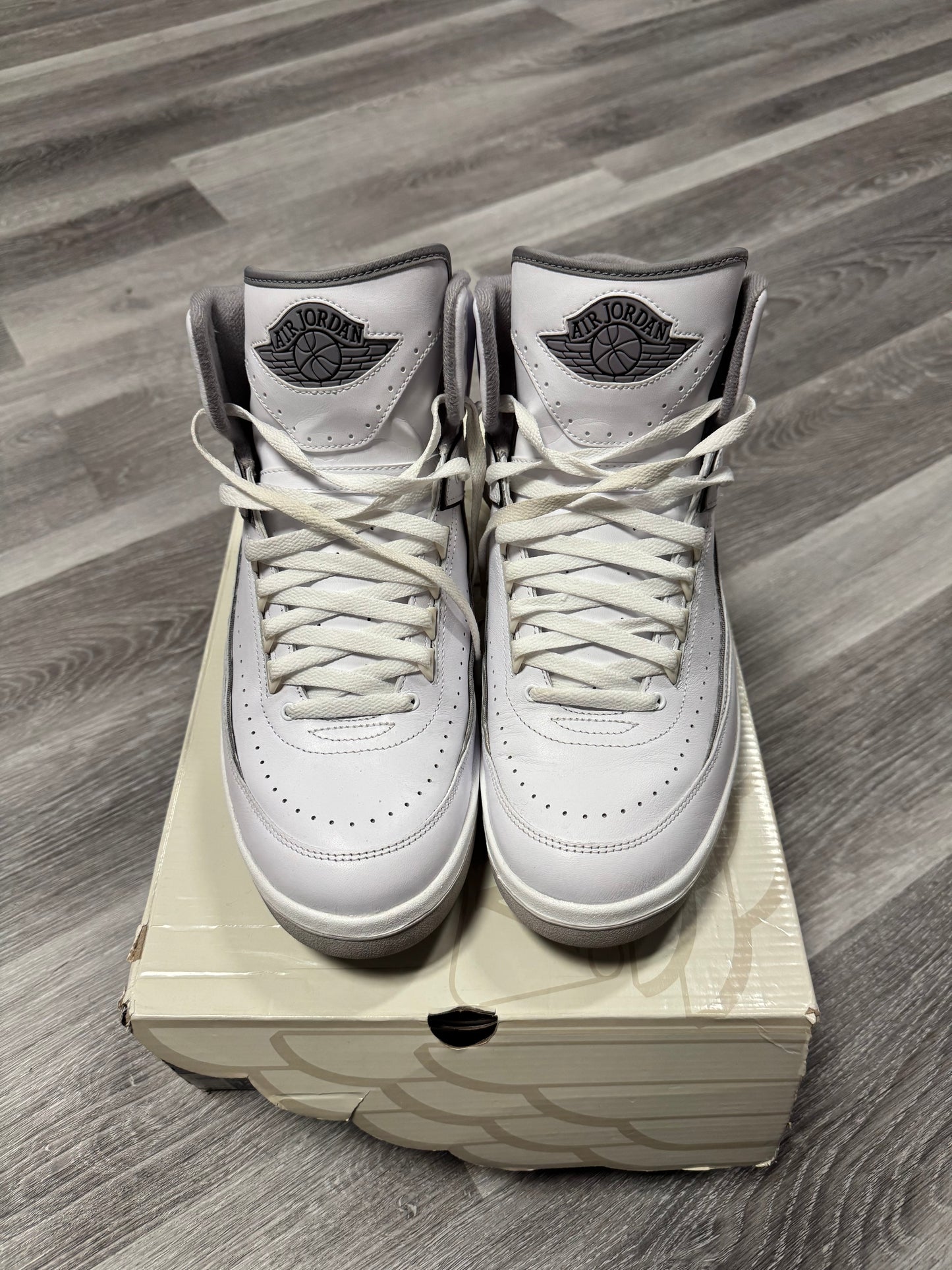 Jordan 2 Cement Grey / Preowned