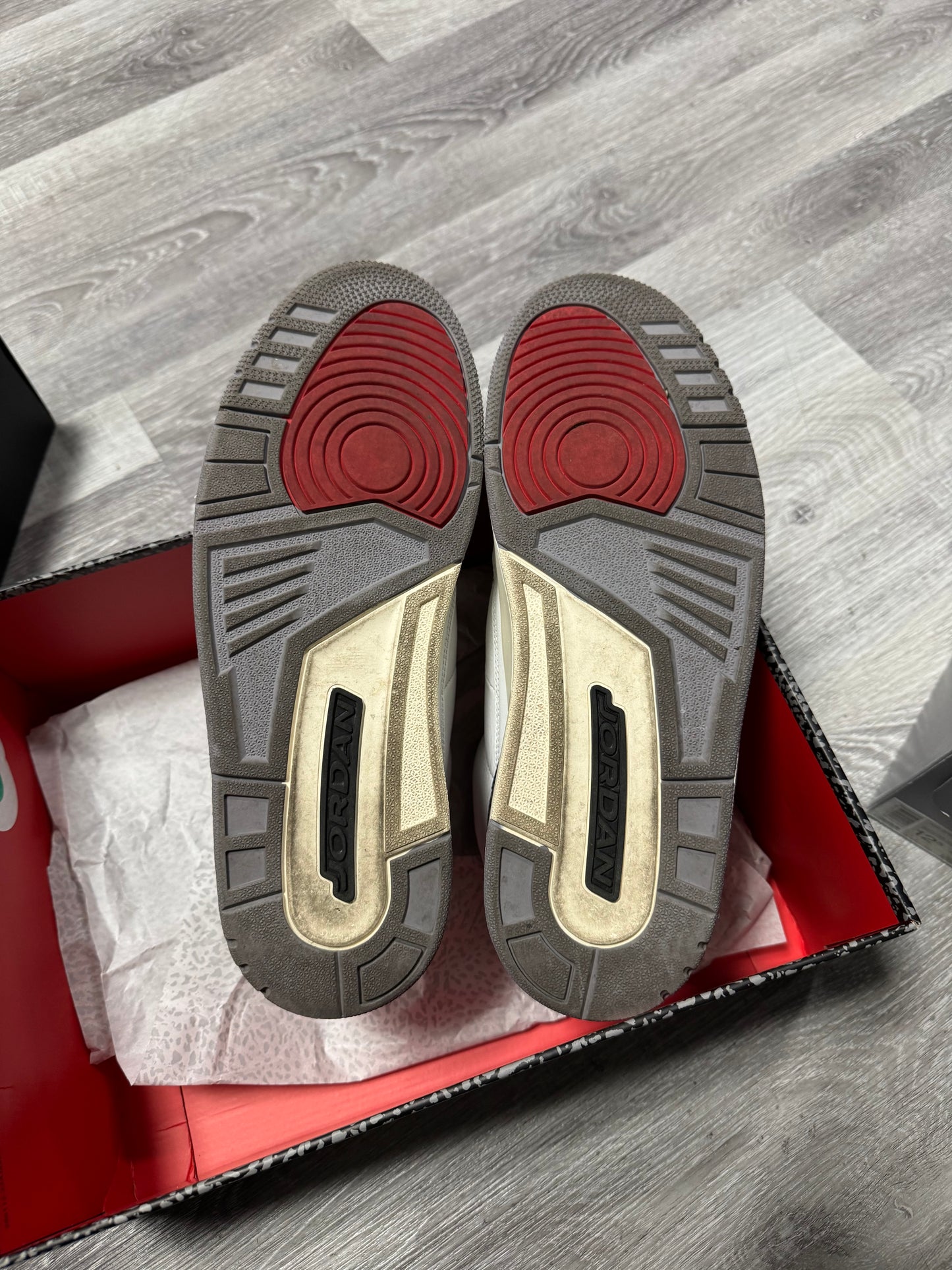 Jordan 3 Cement Grey / Preowned