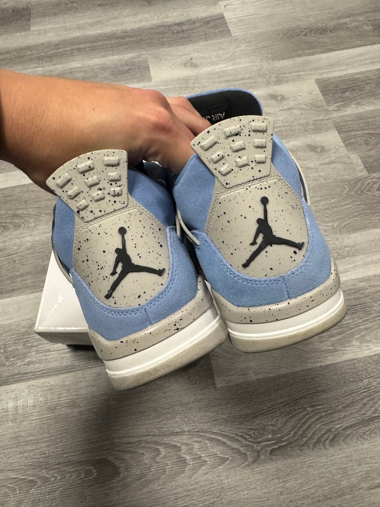 Jordan 4 UNC / Preowned