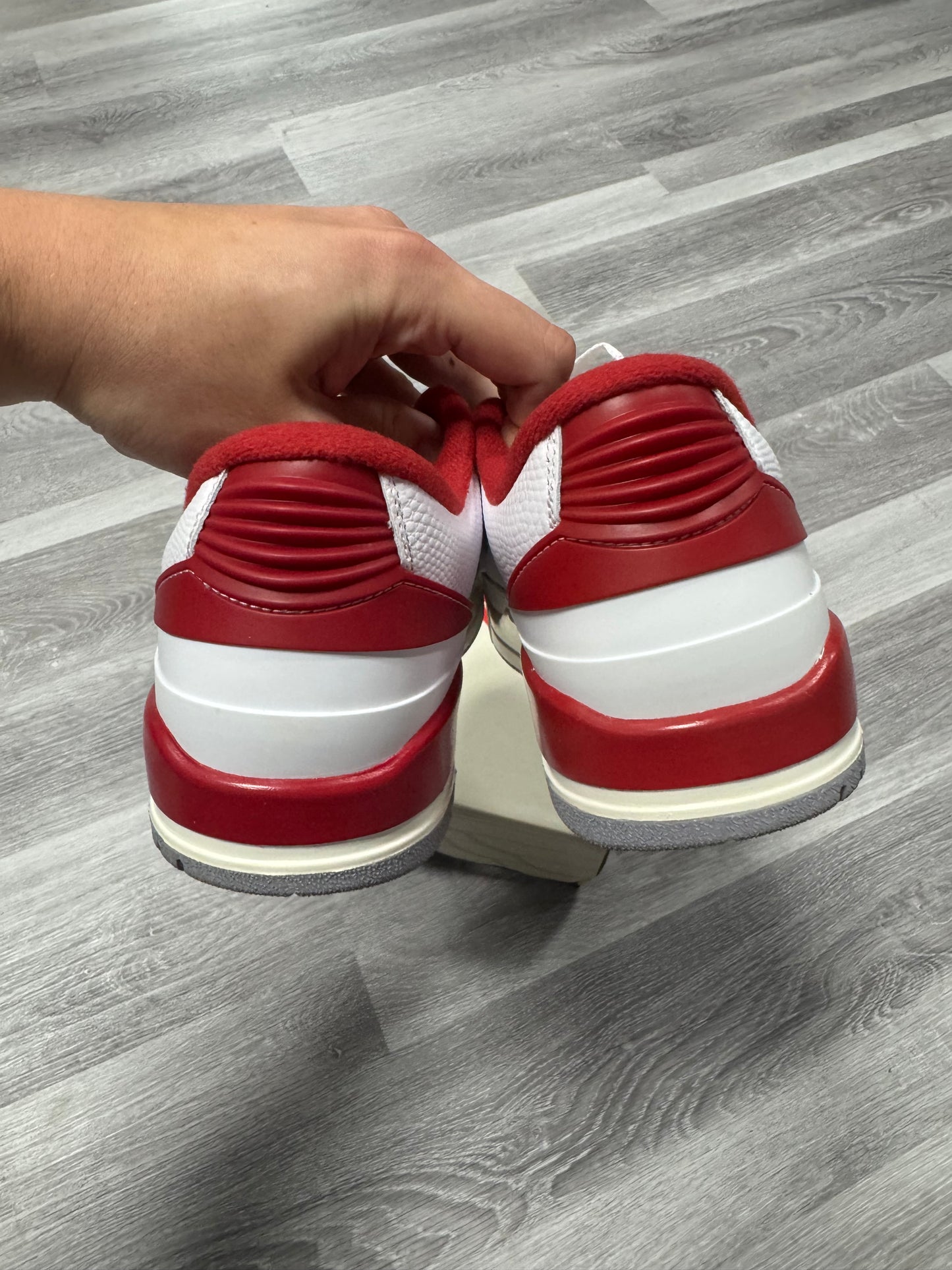 Jordan 2/3 Varsity Red / Preowned