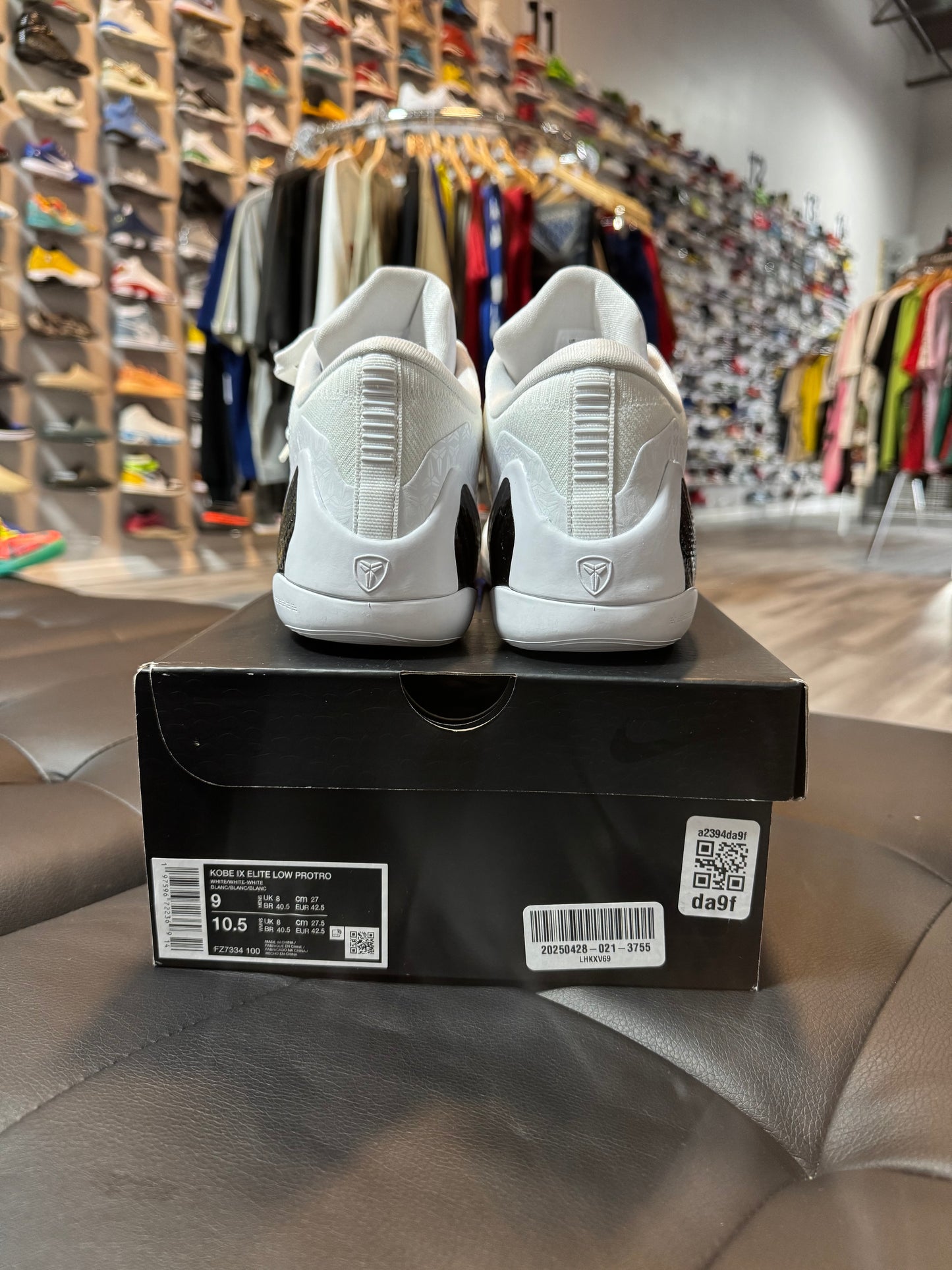 Kobe 9 Low Halo / Preowned