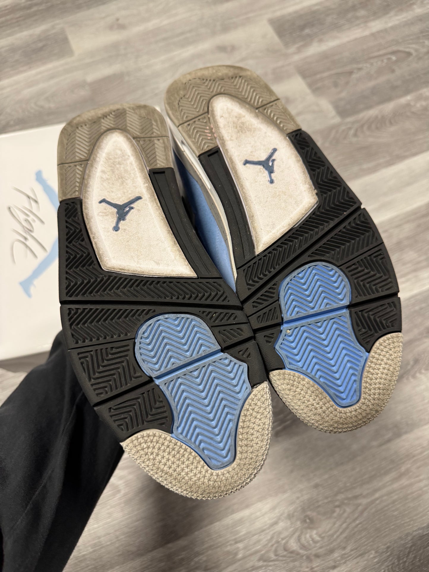 Jordan 4 UNC / Preowned