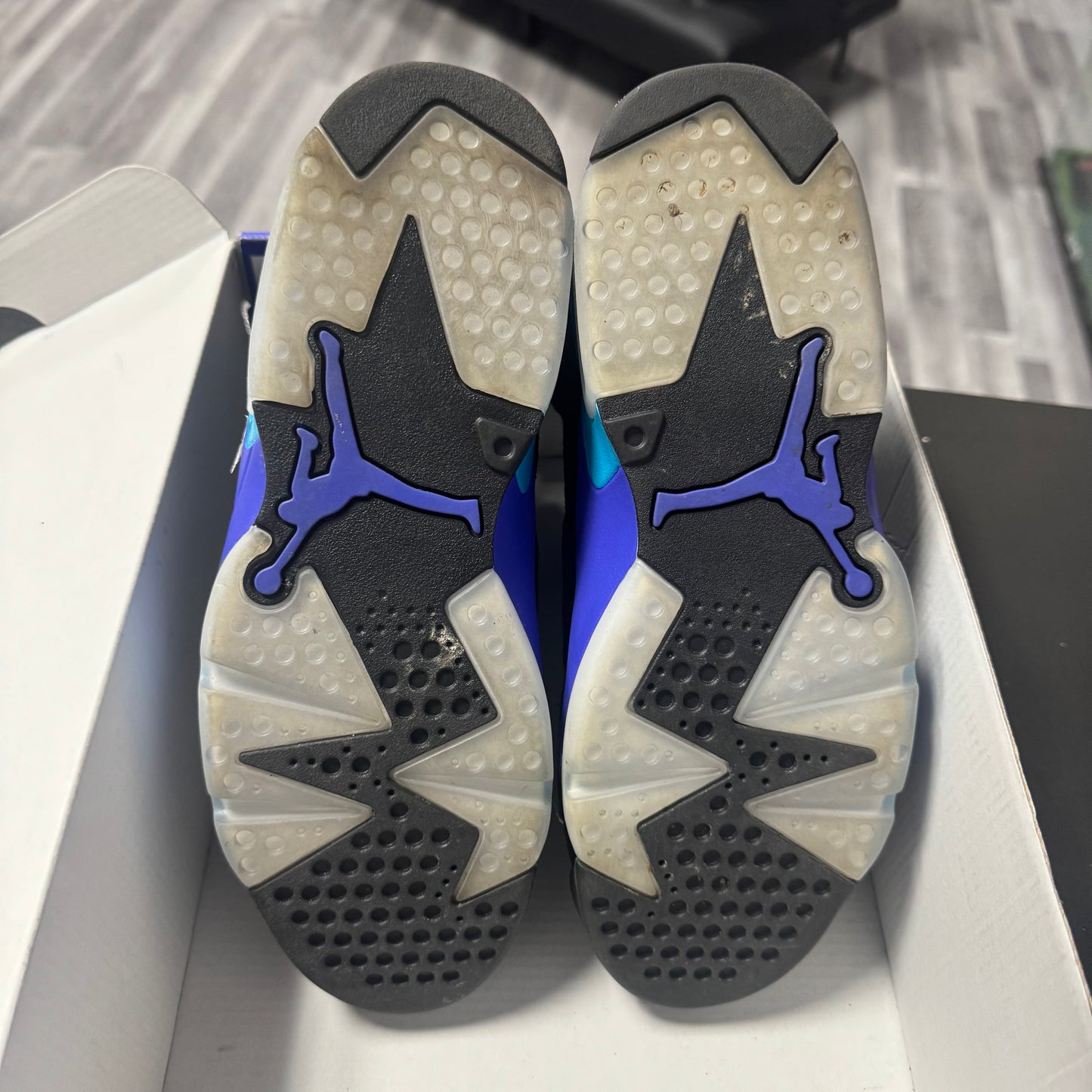 Jordan 6 Aqua / Preowned