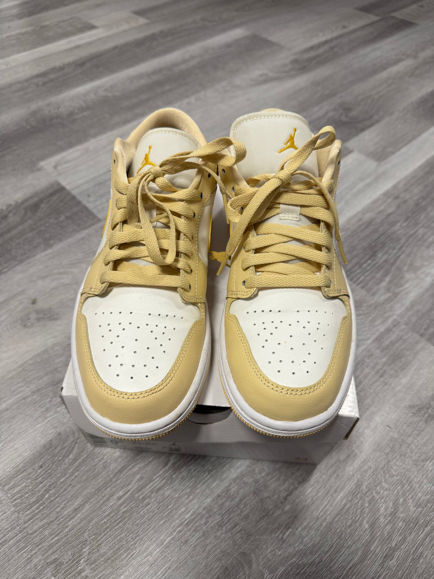 Jordan 1 Low Yellow Ochre / Preowned