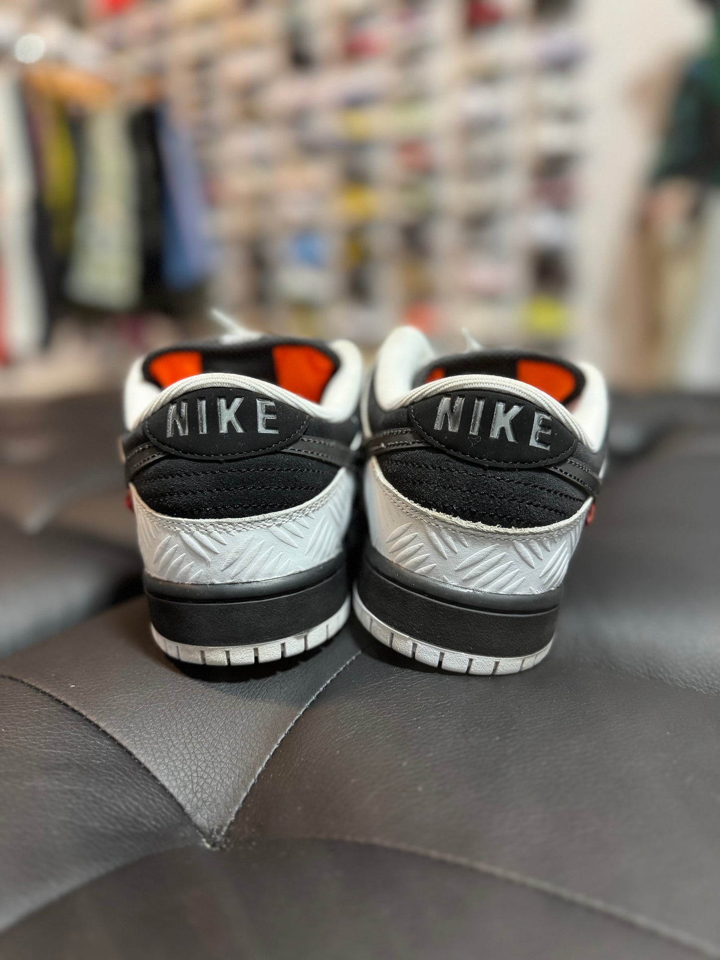 Dunk Low SB Tightbooth / Preowned